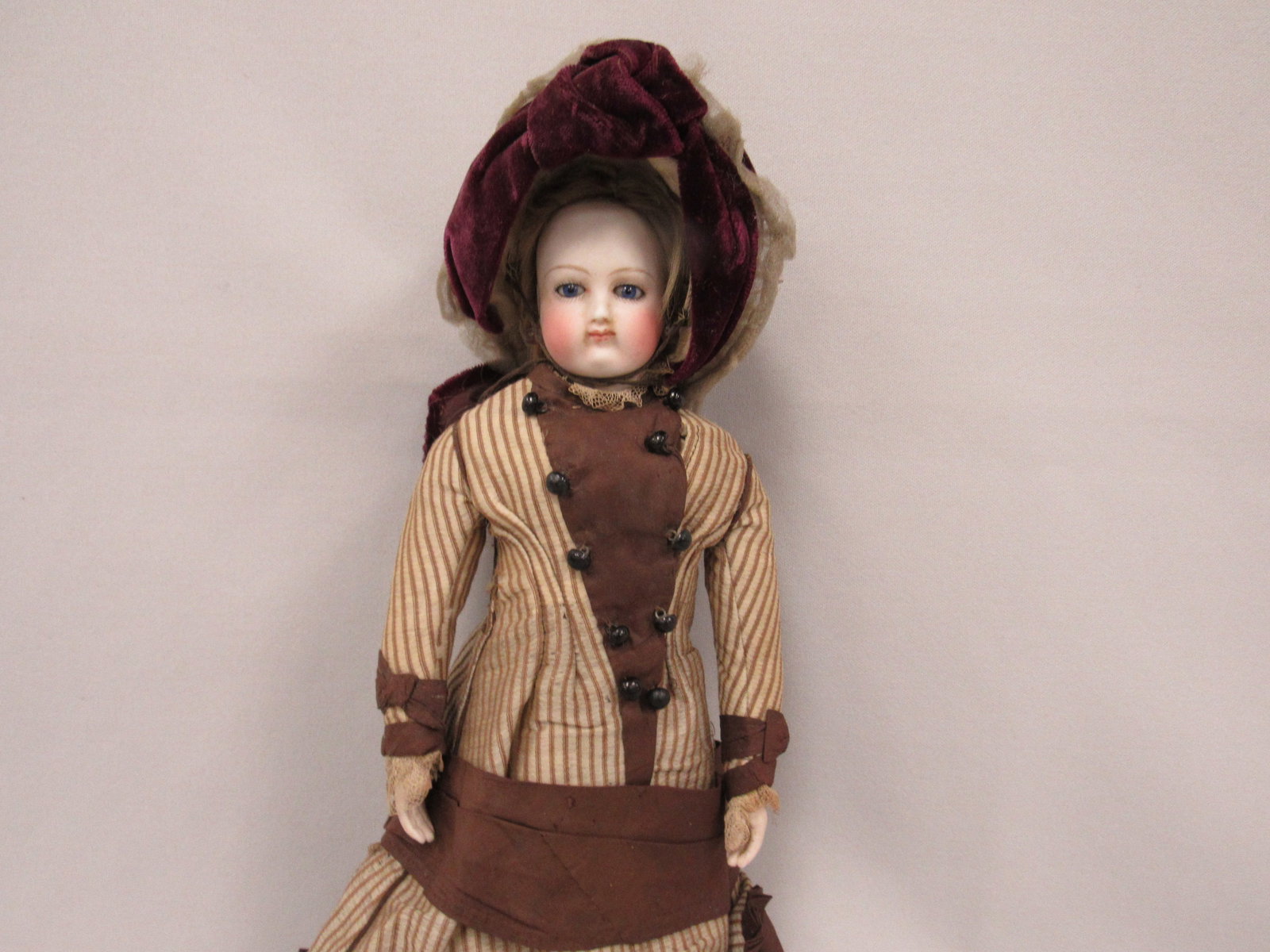 13 IN. FRENCH FASHION UNMARKED: (1 of 11)