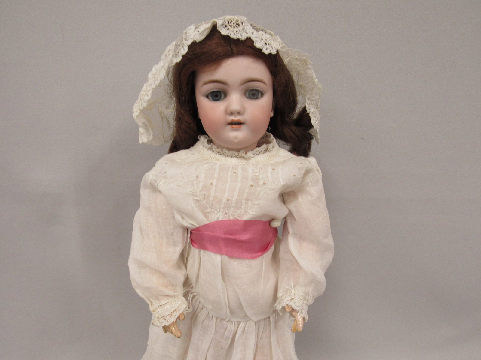 17 IN. HEINRICH HANDWERCK GIRL: (1 of 12)