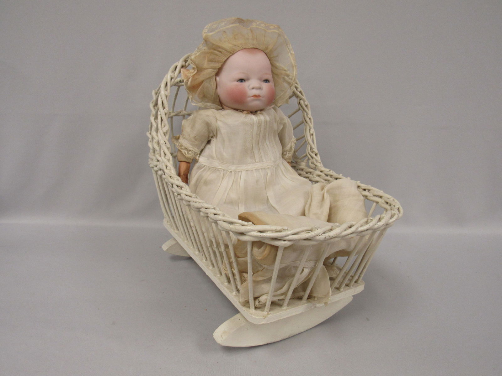 15 IN. BISQUE HEAD BYE-LO BABY: (1 of 14)