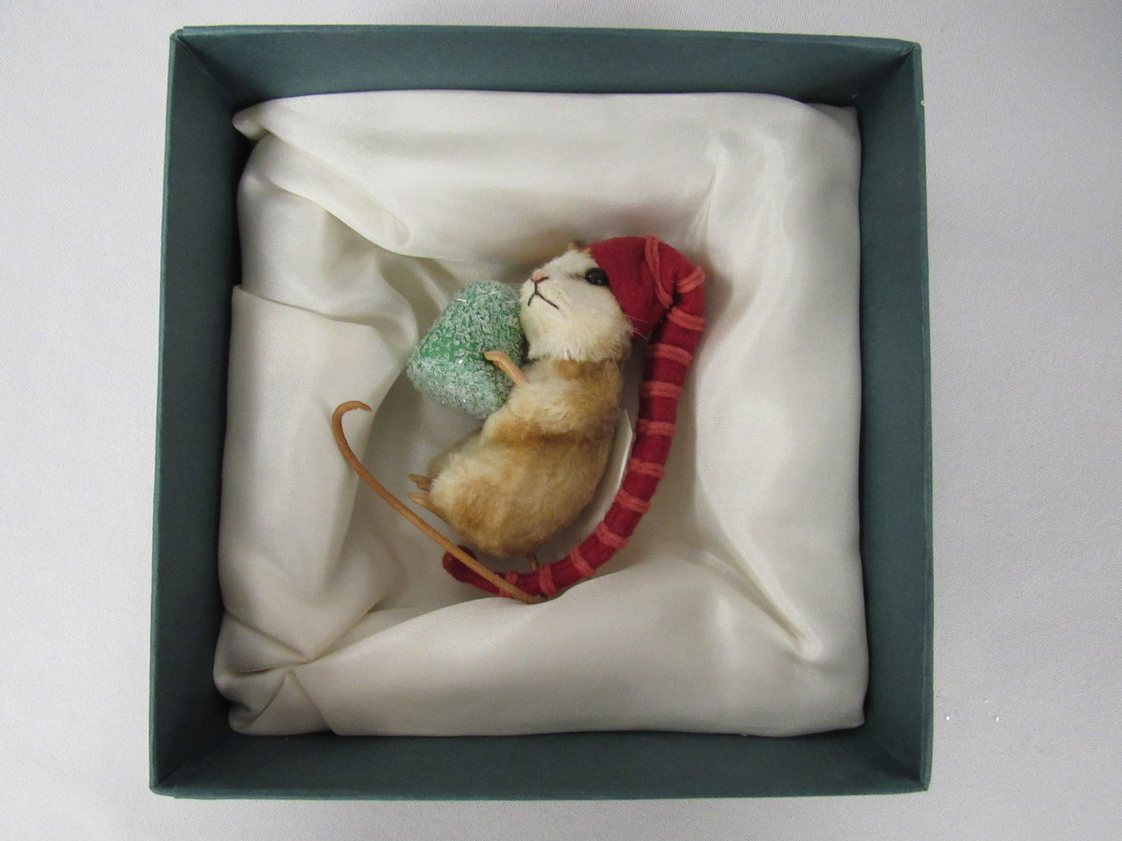 R. JOHN WRIGHT CHRISTMAS MOUSE "SPICE": - 10