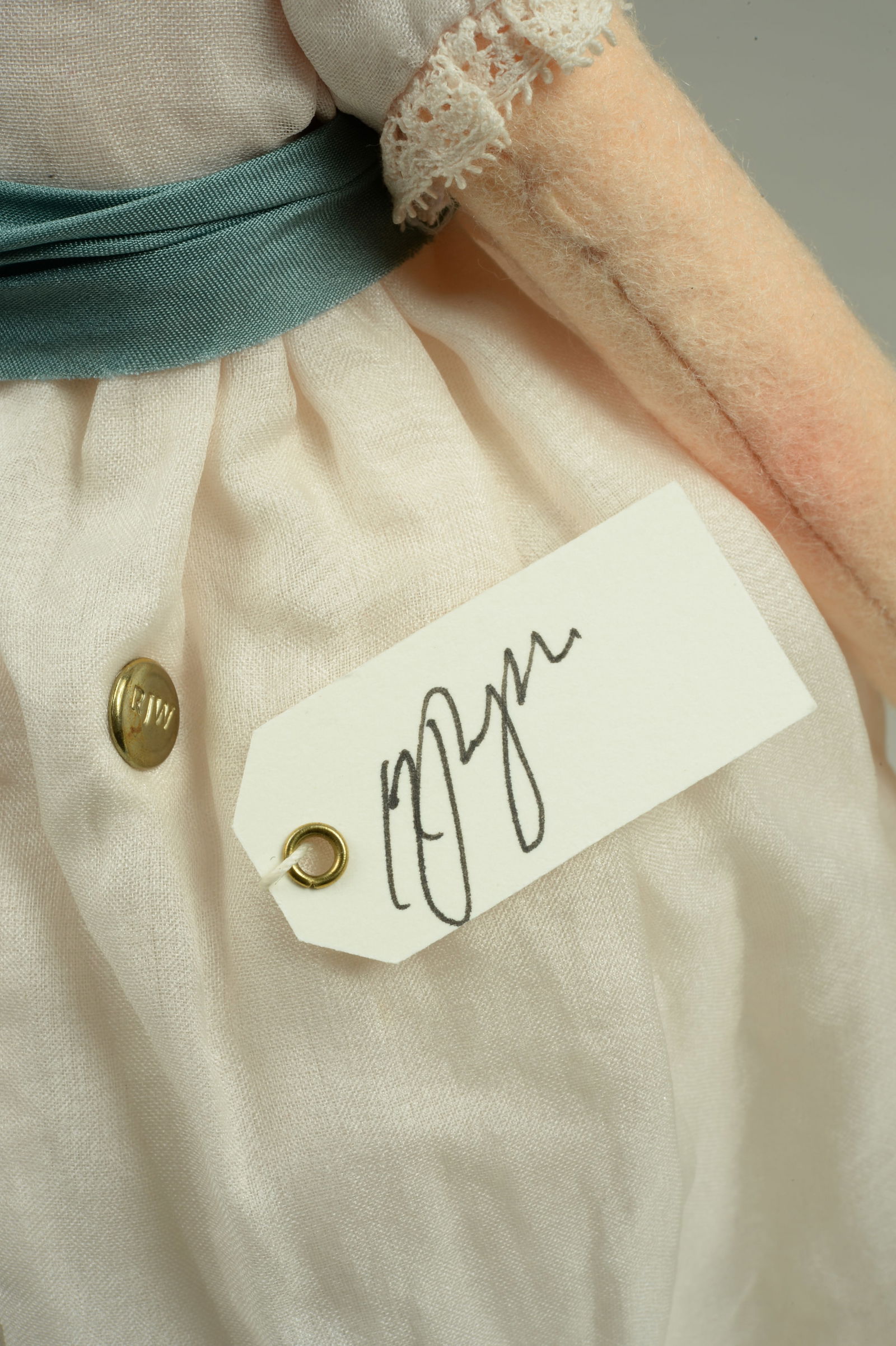 R. JOHN WRIGHT 12 IN. "ABIGAIL": - 7