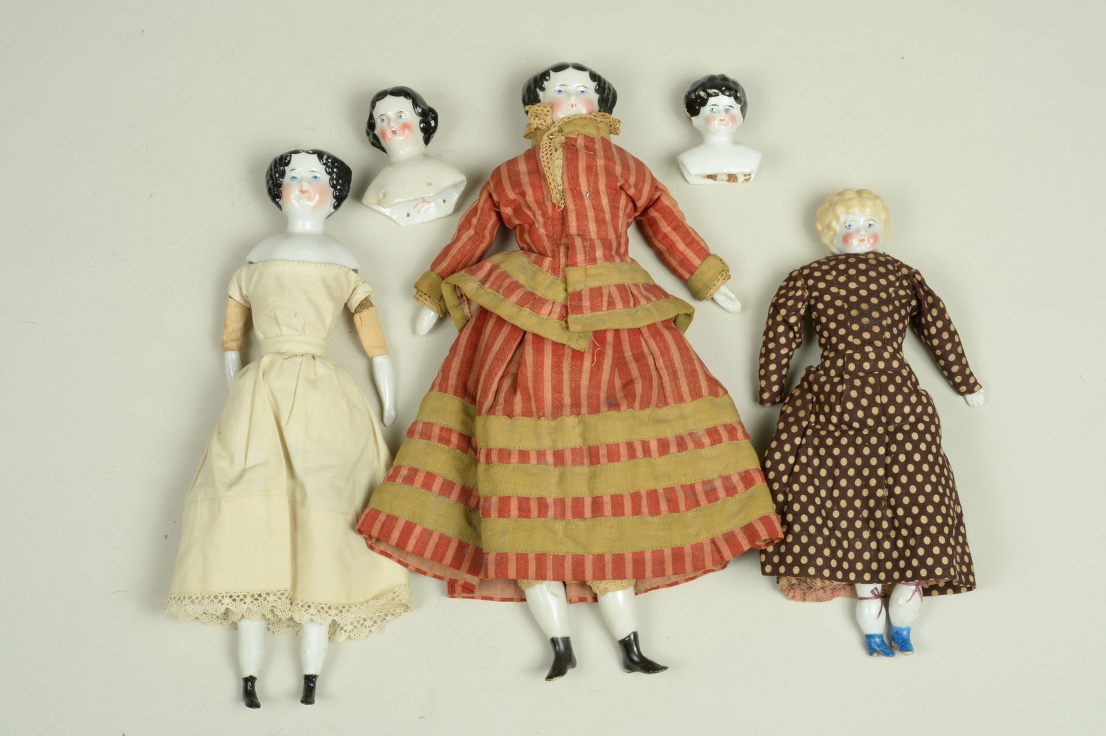 LOT OF 3 CHINA HEAD DOLLS & 2 CHINA HEADS: (1 of 2)