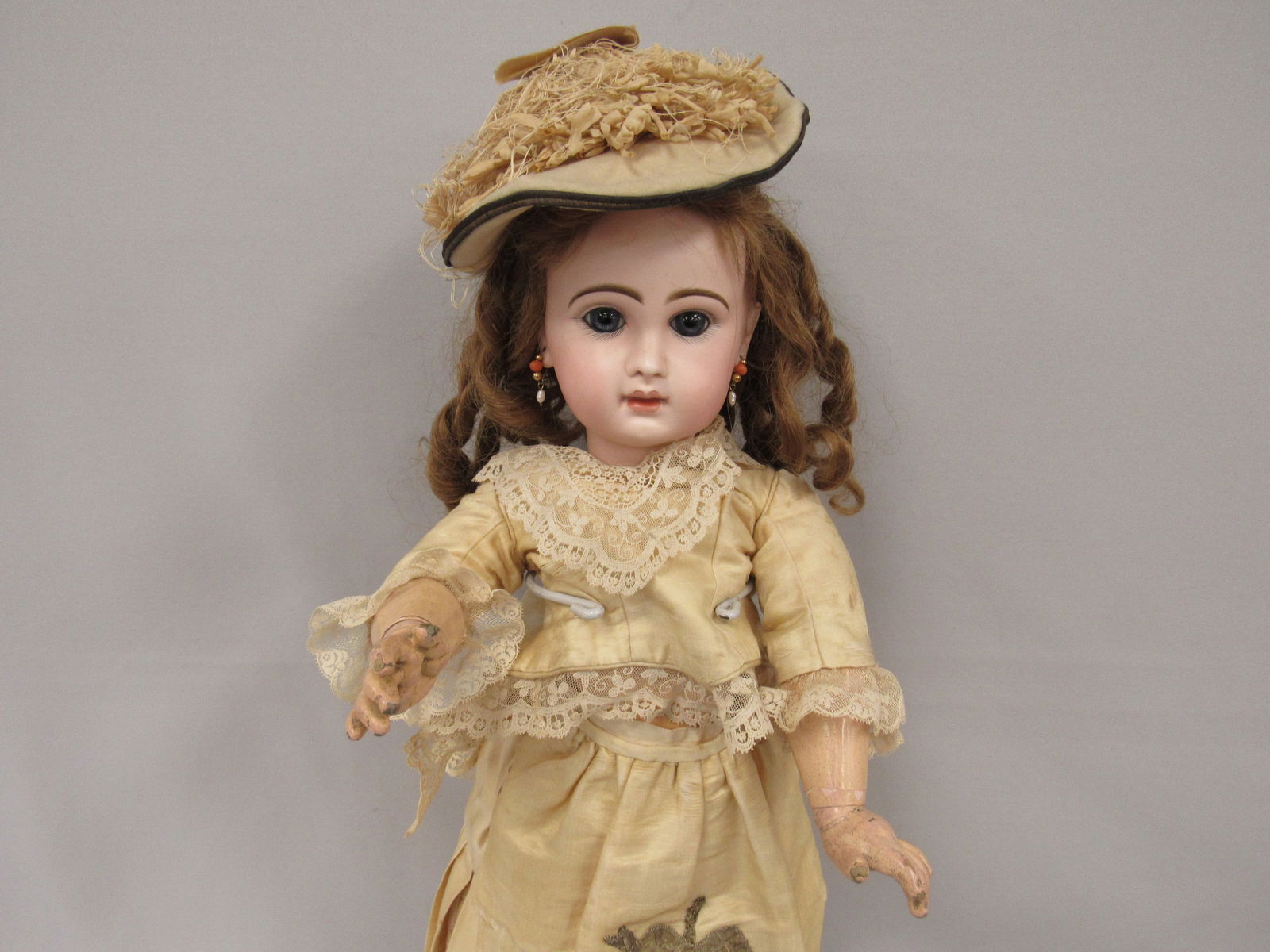 22.5 IN. TETE JUMEAU: (1 of 15)