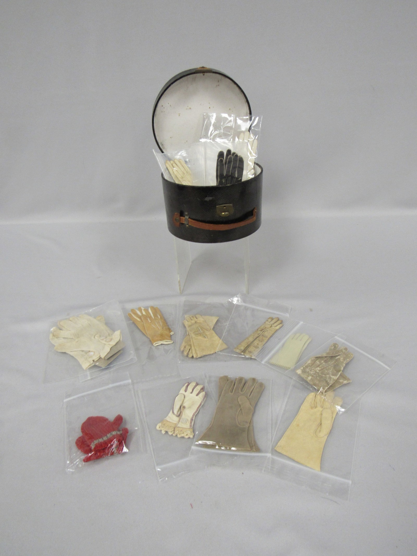 8 PAIR OF ANTIQUE FRENCH FASHION GLOVES: (1 of 10)