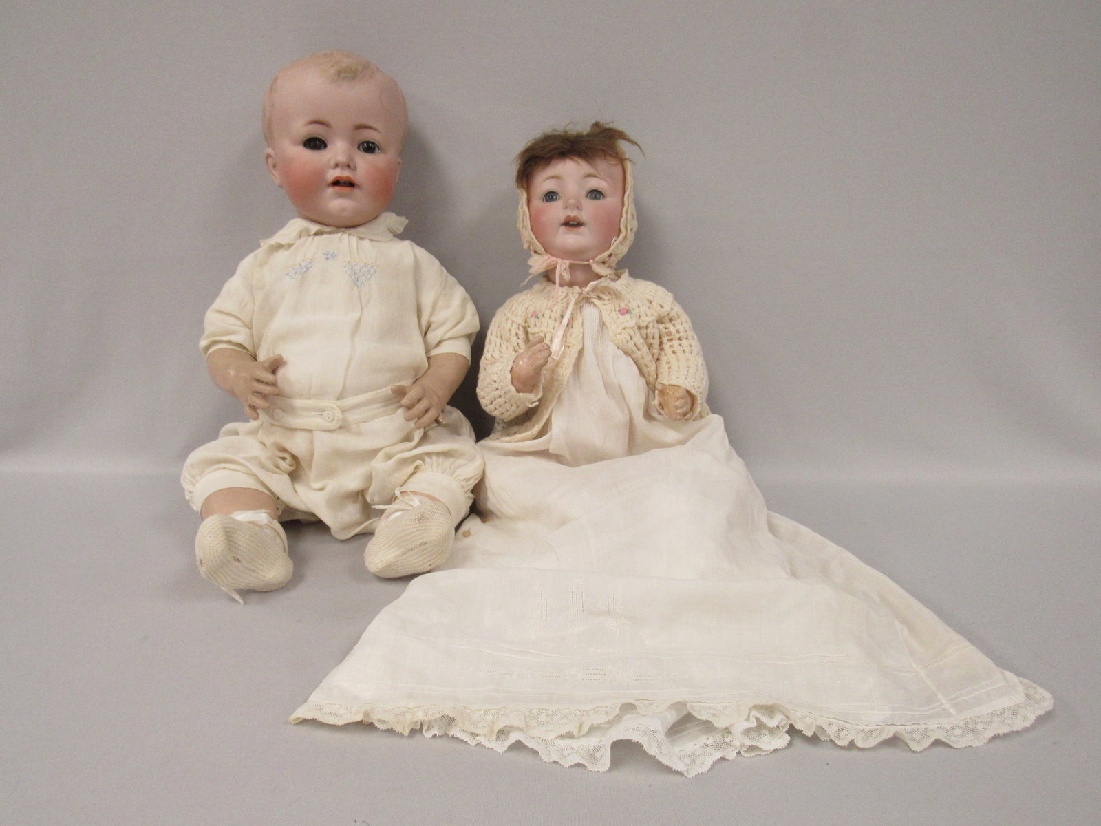 2 DOLL LOT: (1 of 18)