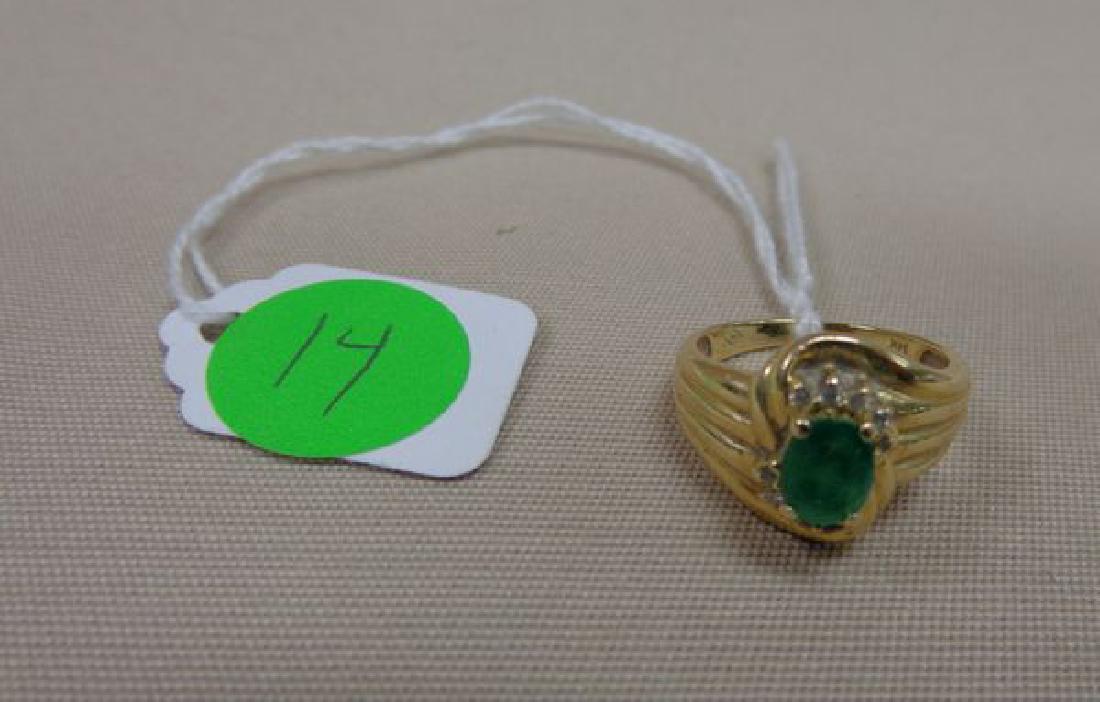 LADIES 14 KT GOLD RING WITH EMERALD (1 of 1)