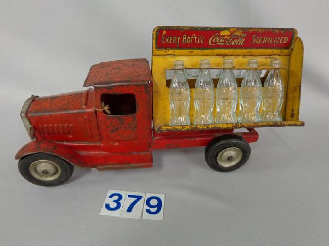 VINTAGE TIN TOY COCA COLA DELIVERY TRUCK (1 of 2)