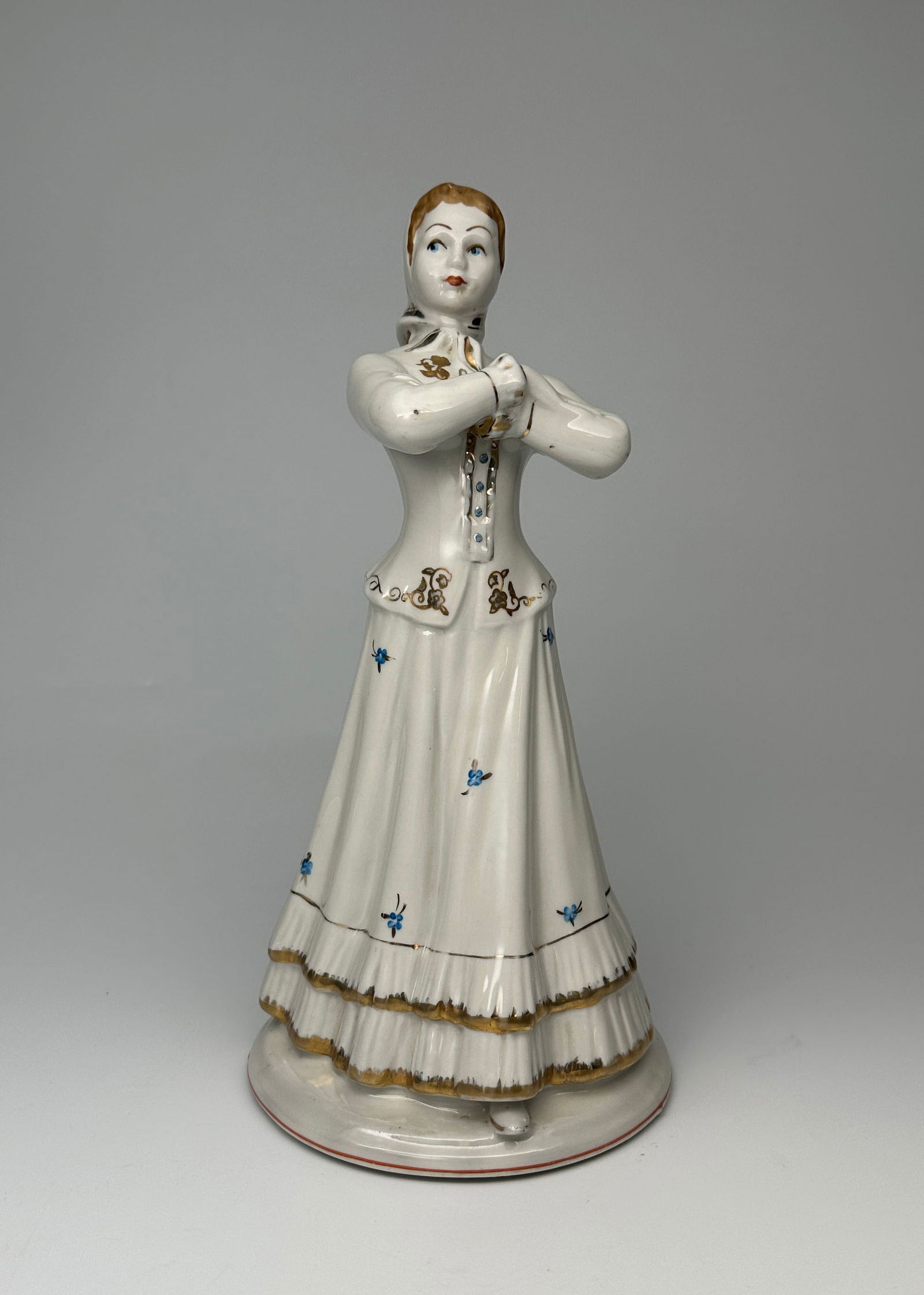 Vintage Soviet Porcelain Figurine "Traditional Dance" Baranovka Porcelain Factory (1 of 4)