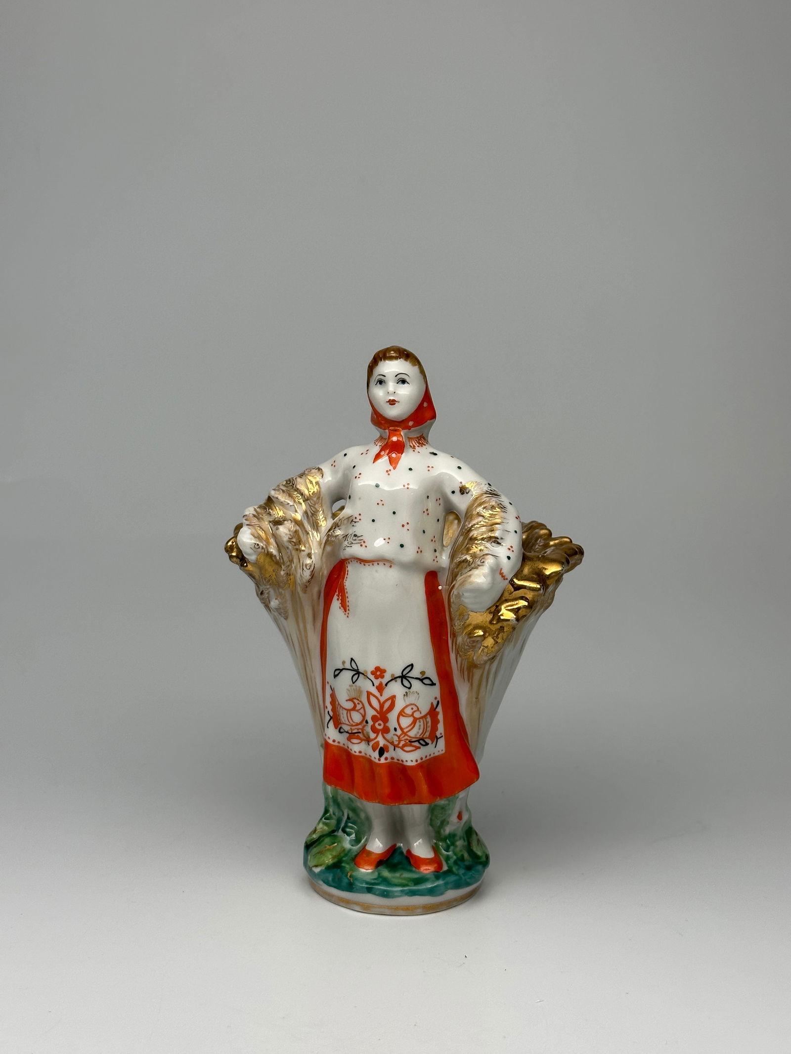 Rare Vintage Soviet Porcelain Figurine and Pencil holder "The Farm Girl with Sheaf" Lomonosov (1 of 5)