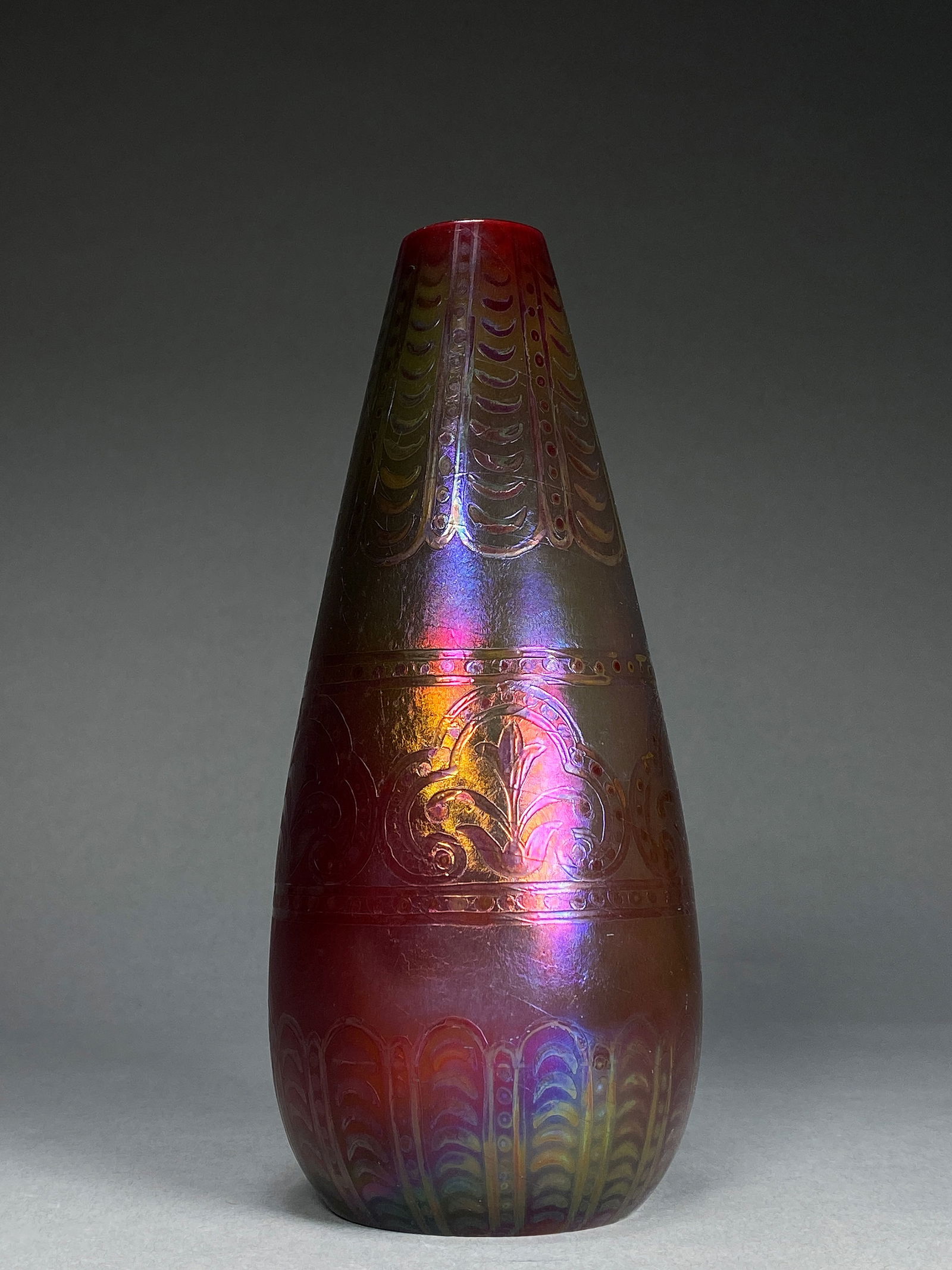 Jean Barol – Cannes, French Iridescent Art Nouveau vase, 20th Century, attributed to Clement (1 of 1)