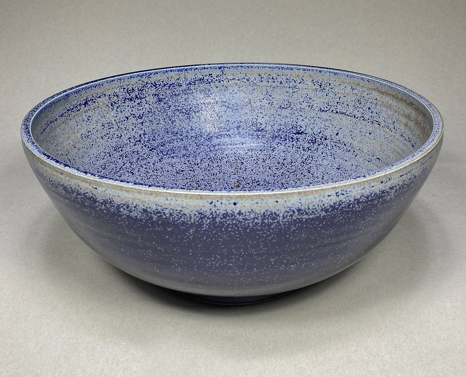 Elegant Mid-Century Scandinavian Stoneware Punch Bowl with Gradient Glaze, 20th Century: Elegant Mid-Century Scandinavian Stoneware Punch Bowl with Gradient Glaze, 20th Century