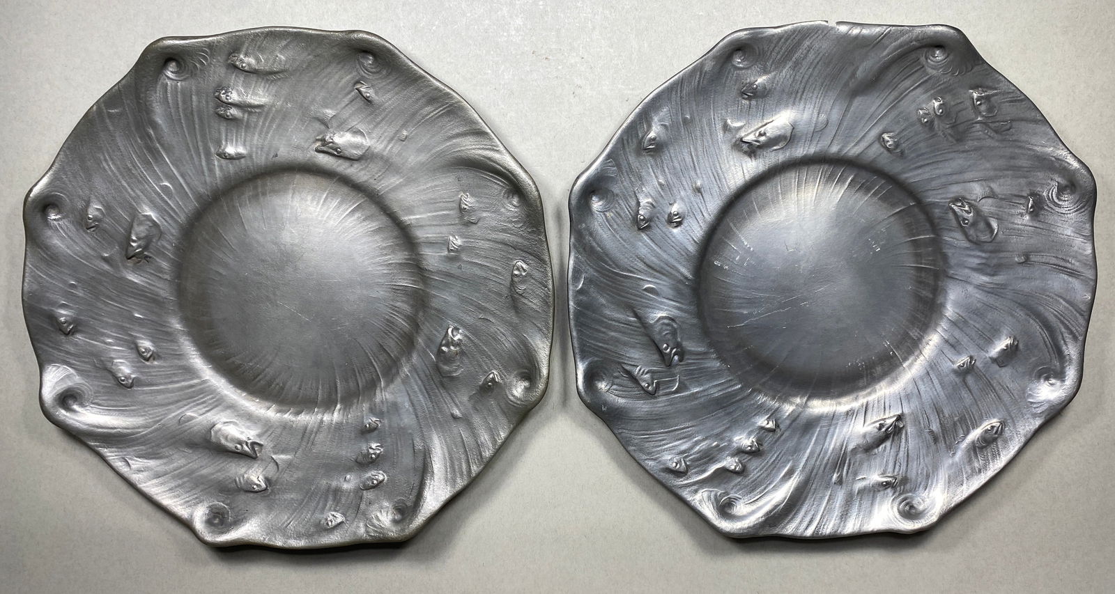 Pair of Pewter Plates by Olof Ahlberg, Schreuder & Olsson. Jugendstil/Art Nouveau, Sweden 1938 (1 of 7)