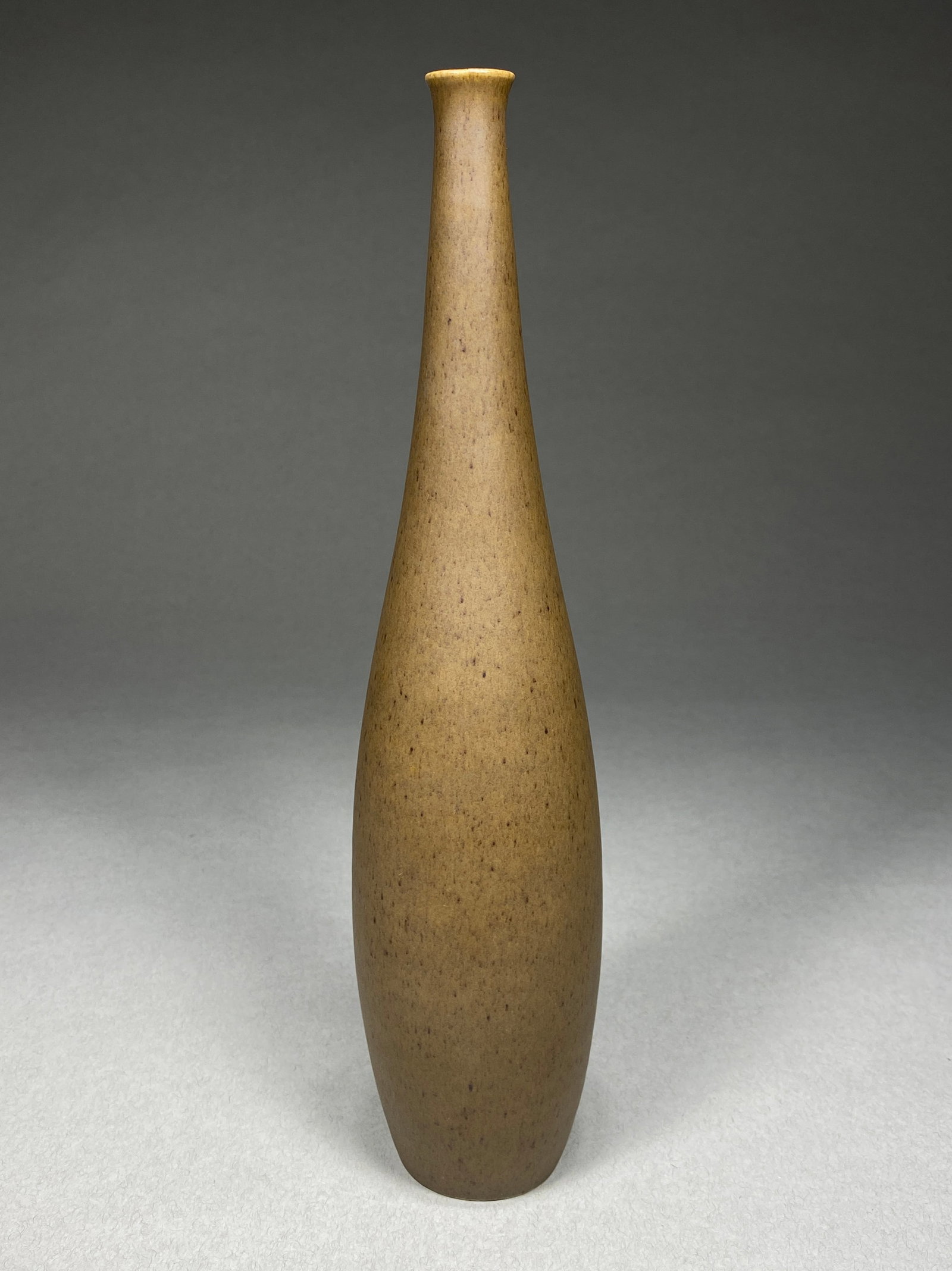 Jacob Siv, Syco Haresfur Vase, Str0mstad, Circa 1960s: Jacob Siv, Syco Haresfur Vase, Str0mstad, Circa 1960s An elegant Swedish modernist vase by Jacob Siv, featuring a refined haresfur glaze in pale champagne tones. The elongated bottle form, with its su