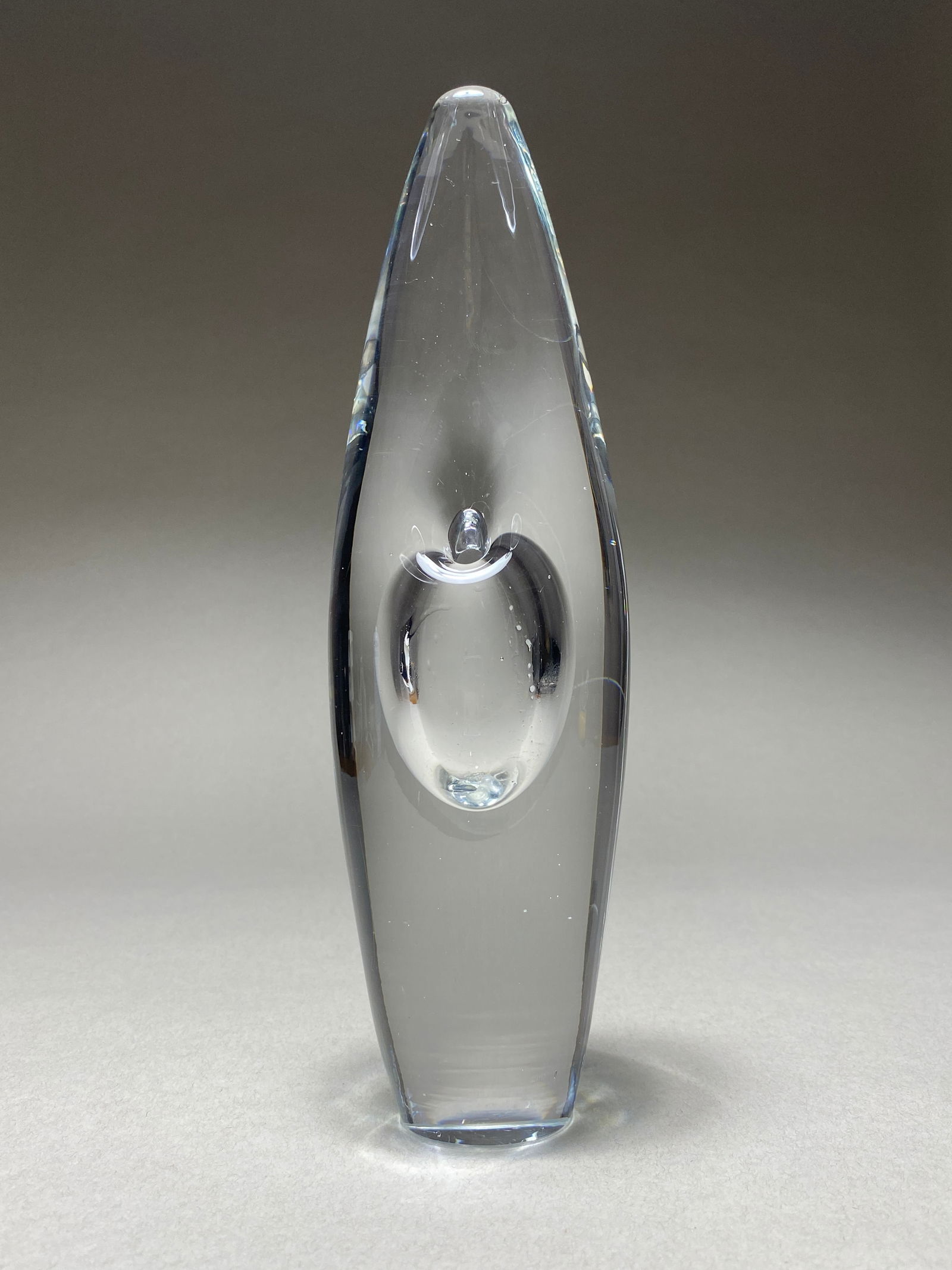 Timo Sarpanevas Orkida Glass Vase for Iittala, Circa 1956: Timo Sarpanevas Orkida Glass Vase for Iittala, Circa 1956 A glass vase by the pioneering Finnish designer Timo Sarpaneva, representing one of his most innovative and influential series for Iittala Gla