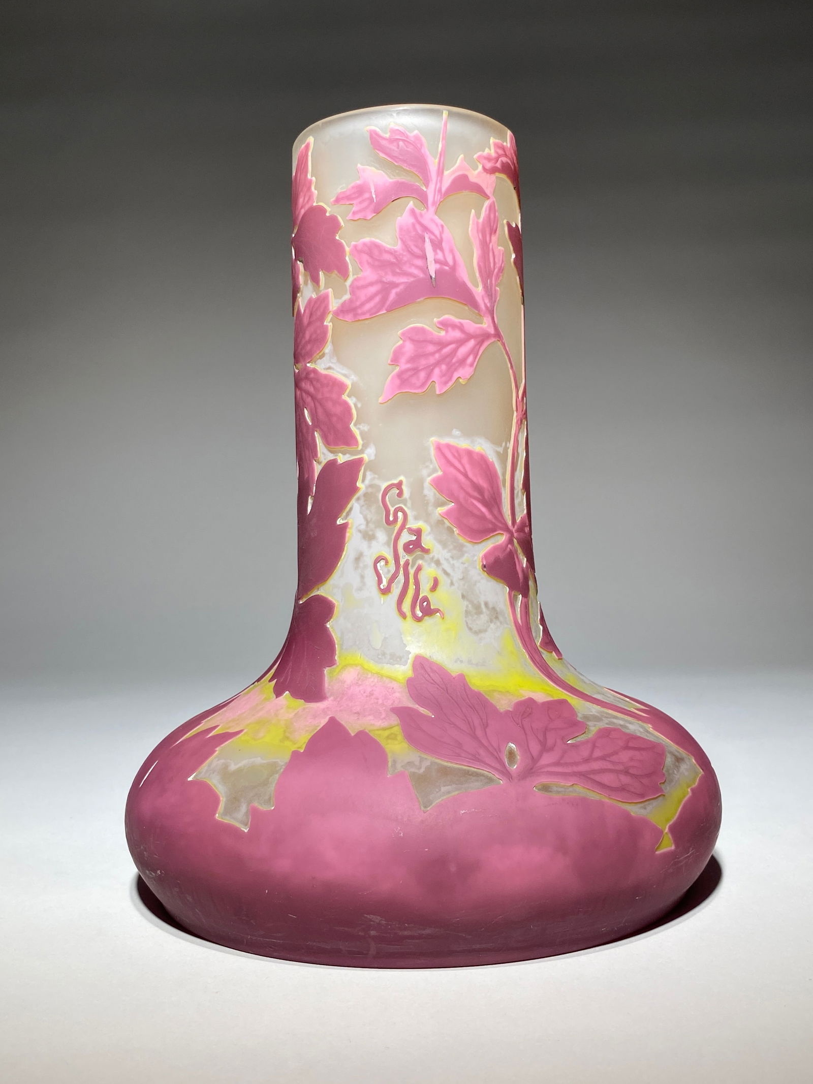Acid-Etched Pink Cameo Glass Vase, 1900s EMILE GALLE (1846-1904) (1 of 17)