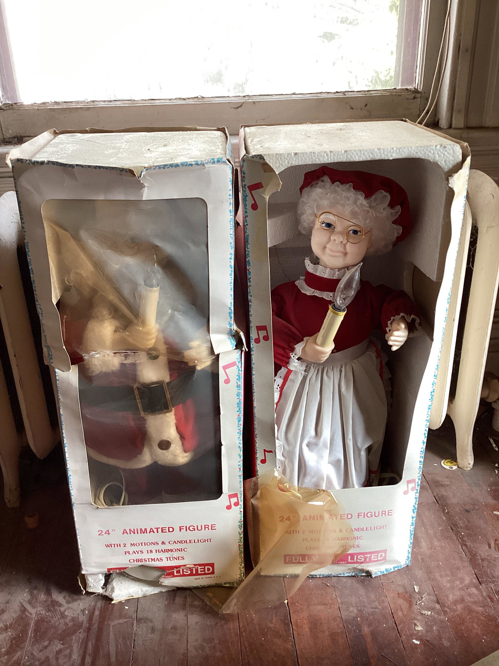 Vintage Mr. & Mrs. Claus Animated Figures 24" tall untested: Vintage Mr. & Mrs. Claus Animated Figures 24" tall untested