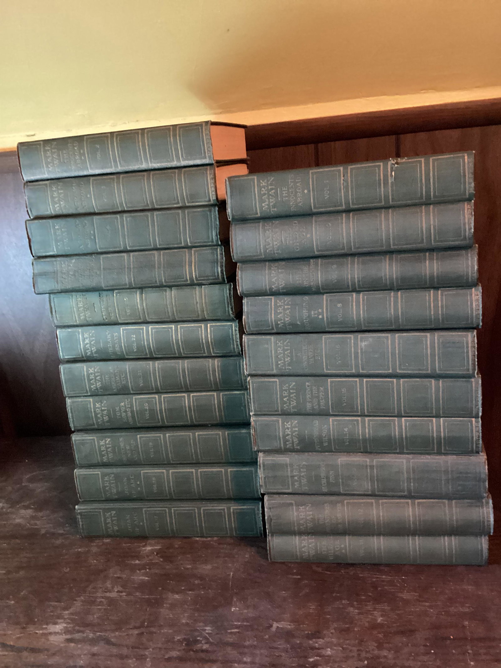 1907 Mark Twain Author's National Edition Books Vol. 1-25 except Missing 6 & 7) (1 of 1)