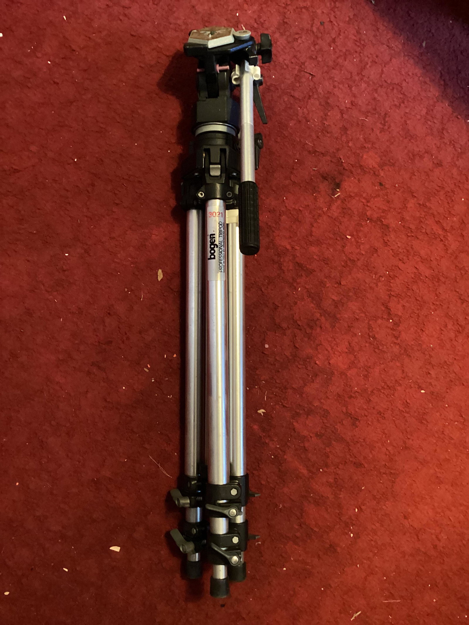 Bogen 3021 Professional Tripod (1 of 1)