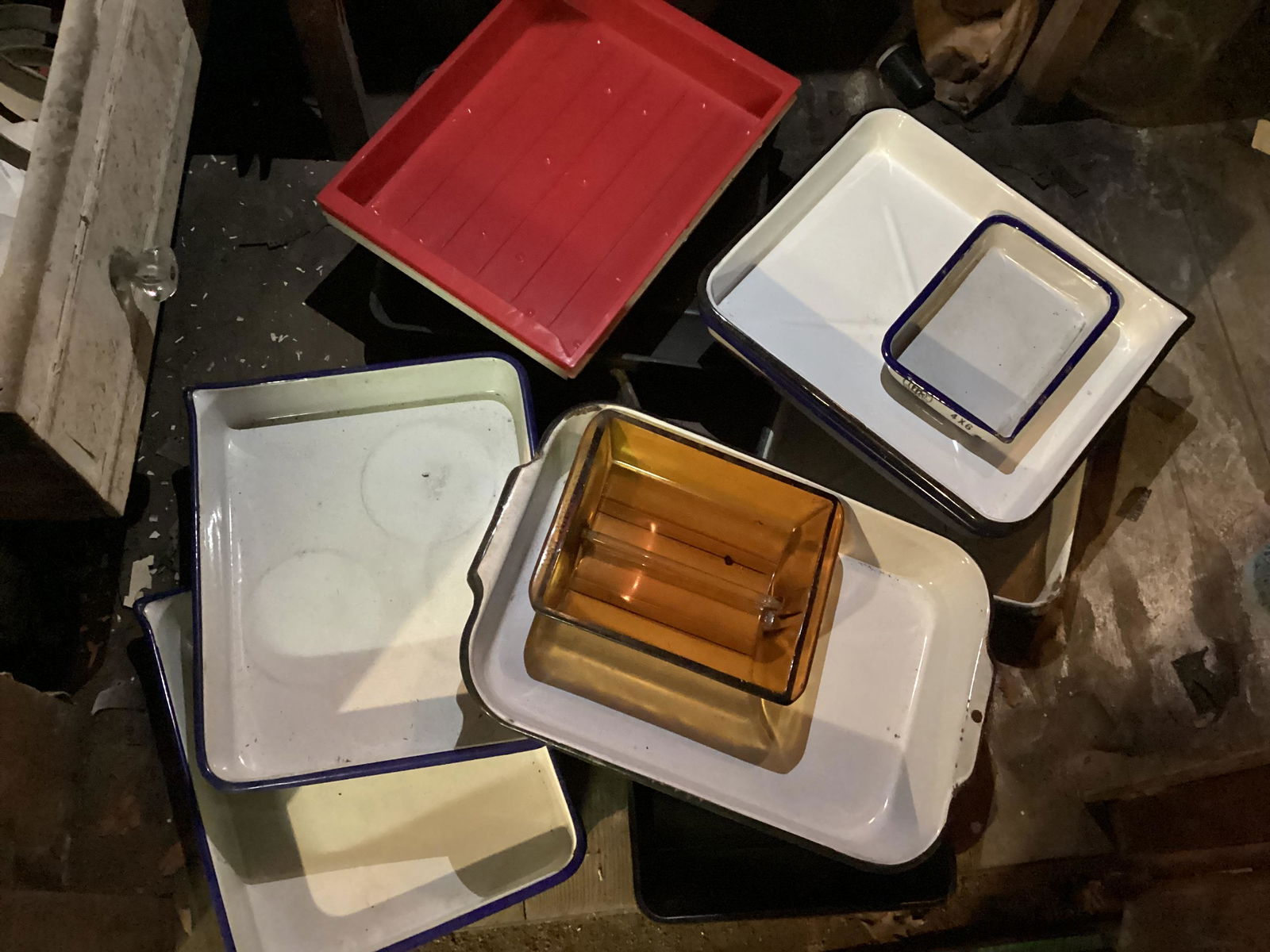 Enamel and other Film Developing Pans (1 of 1)