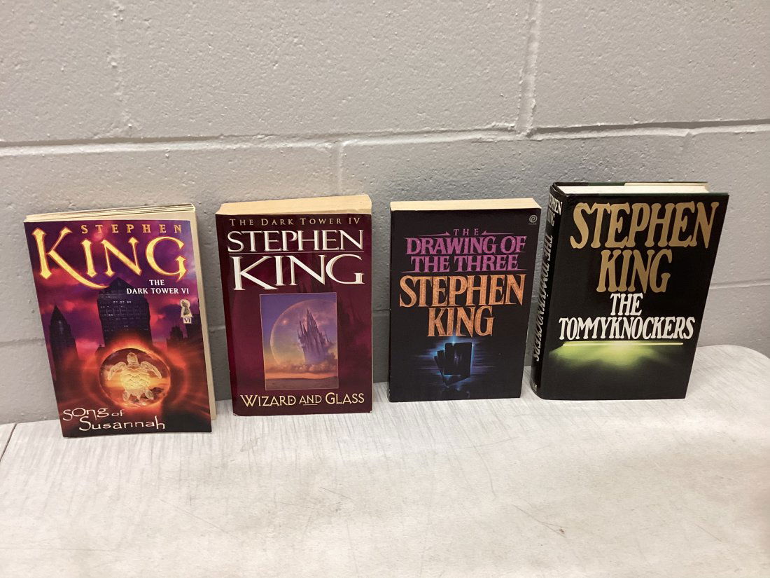 Stephen King Books (1 of 1)