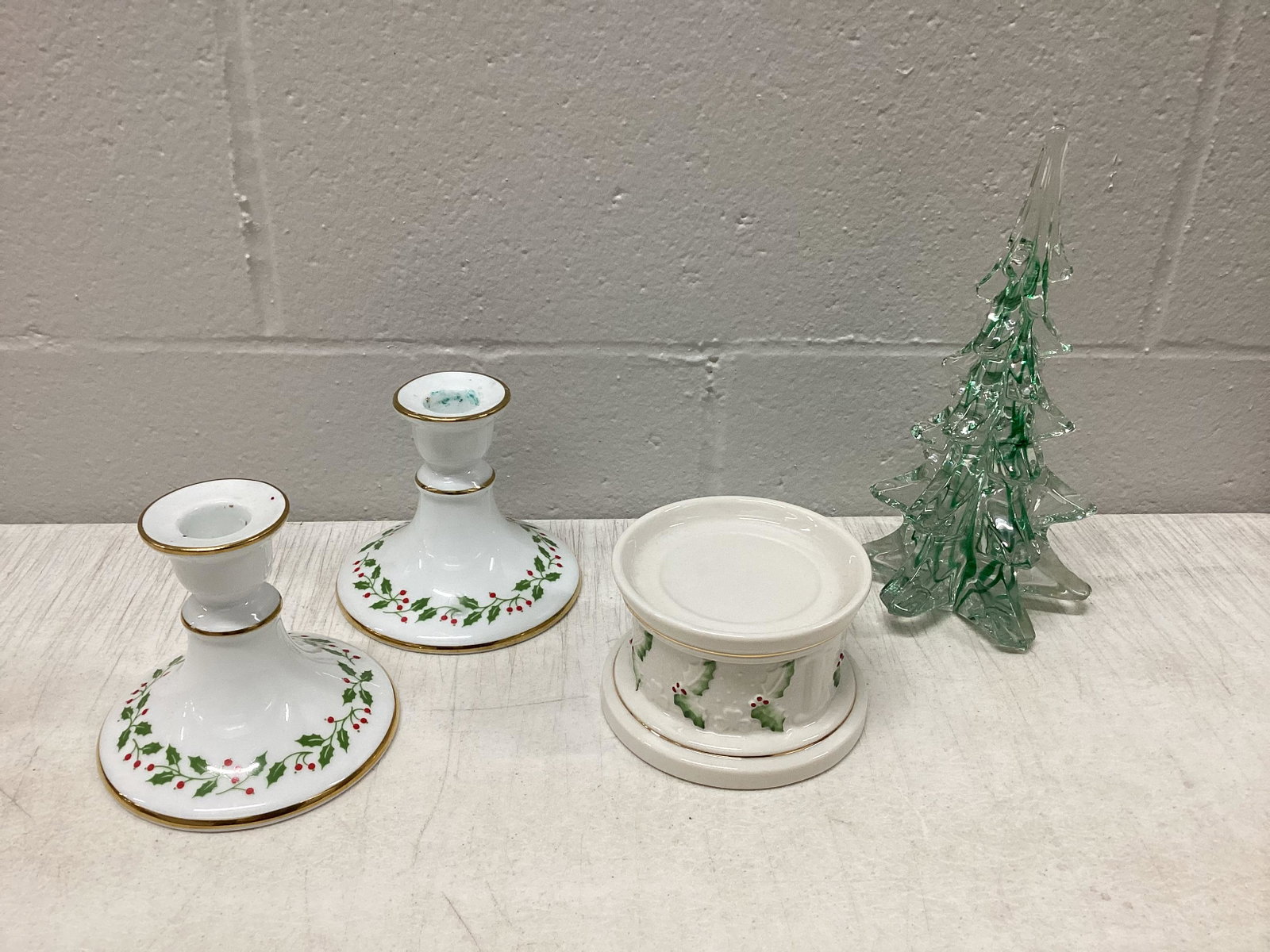 Belleek, Porzellan & Crystal Tree: Tree 8.25"
