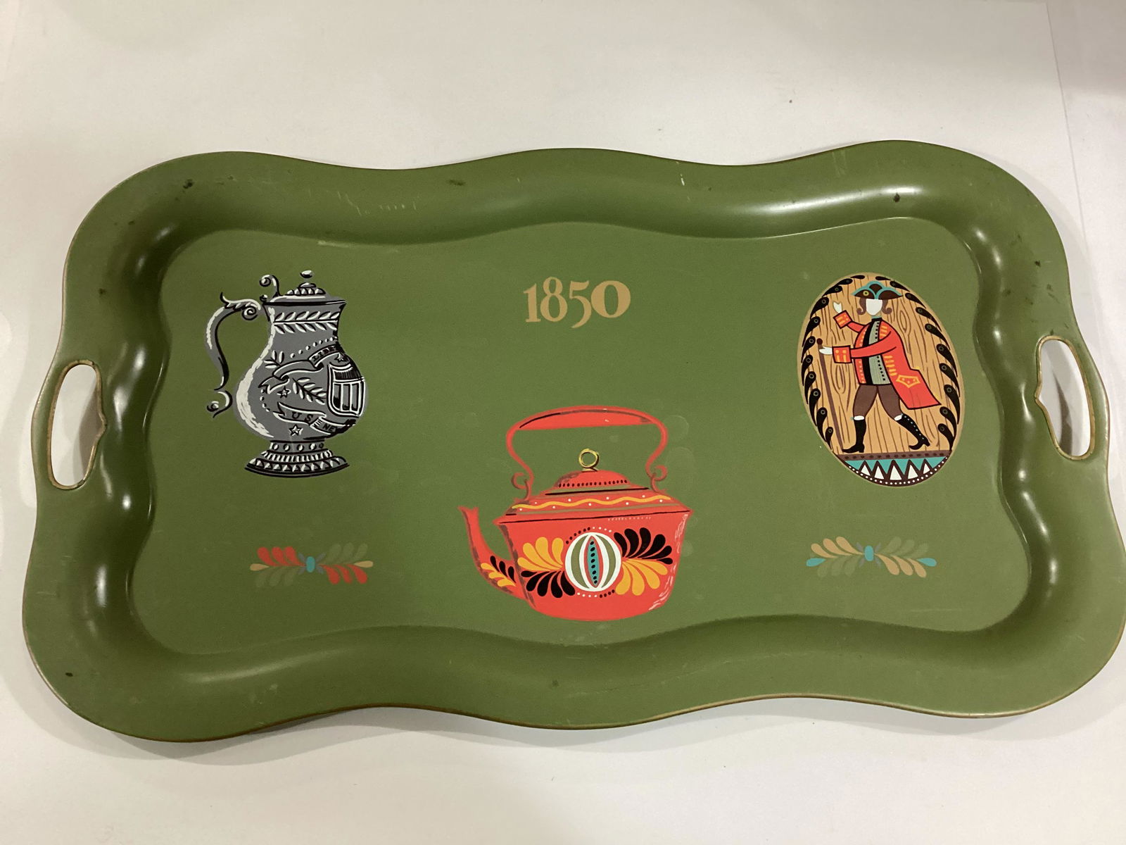 Georges Briard Tole De Lys Metal Tray: 25"