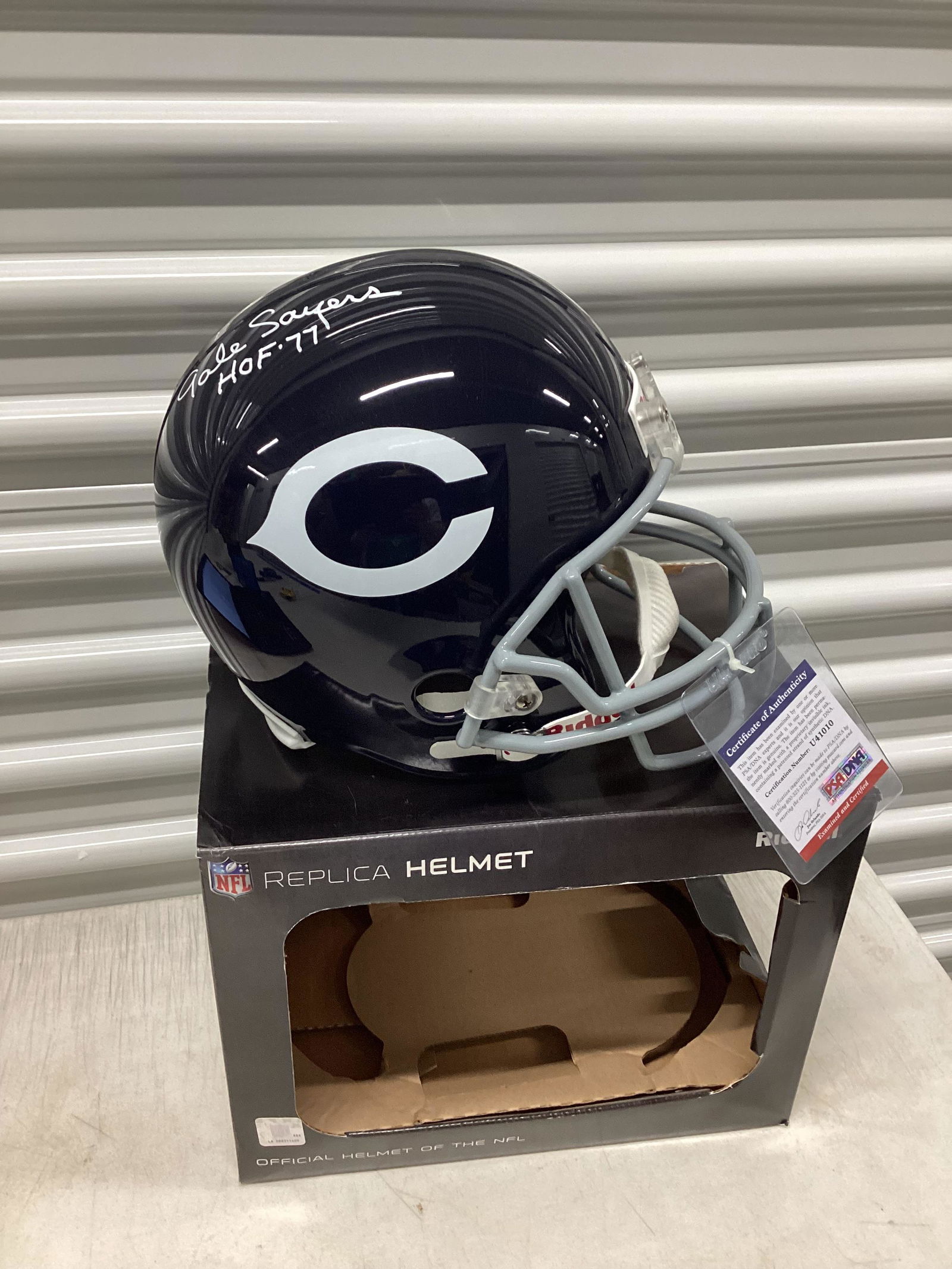 Signed Gale Sayers Chicago Bears NFL Helmet (1 of 2)