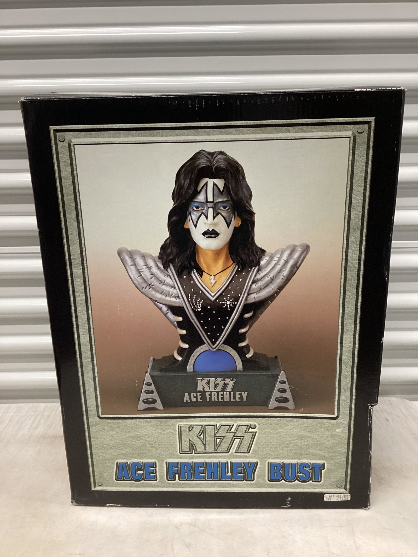 KISS Destroyer Ace Frehley Bust in the box: With COA
