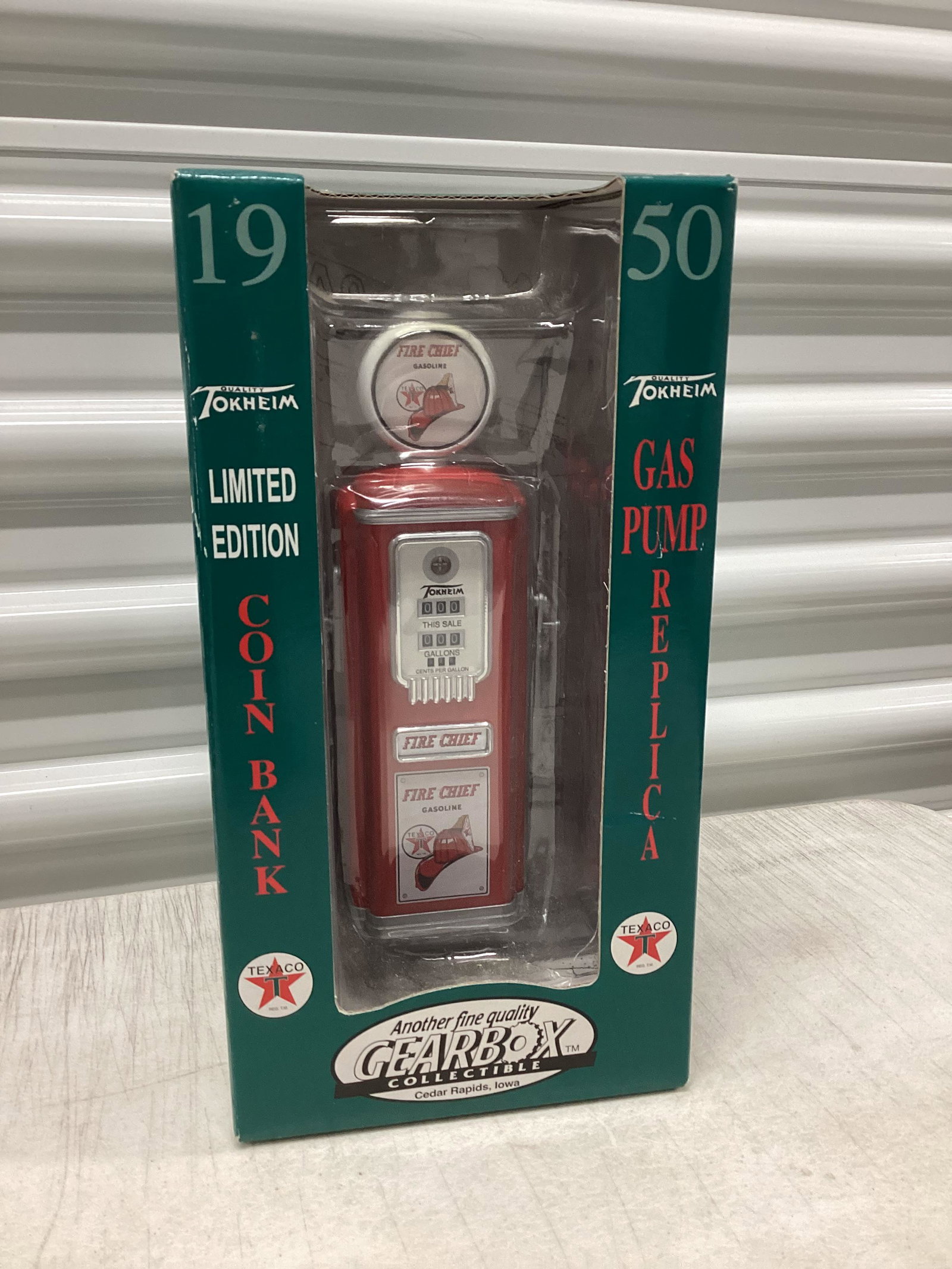 1950 Texaco Fire Chief Gas Pump Replica Coin Bank (1 of 1)