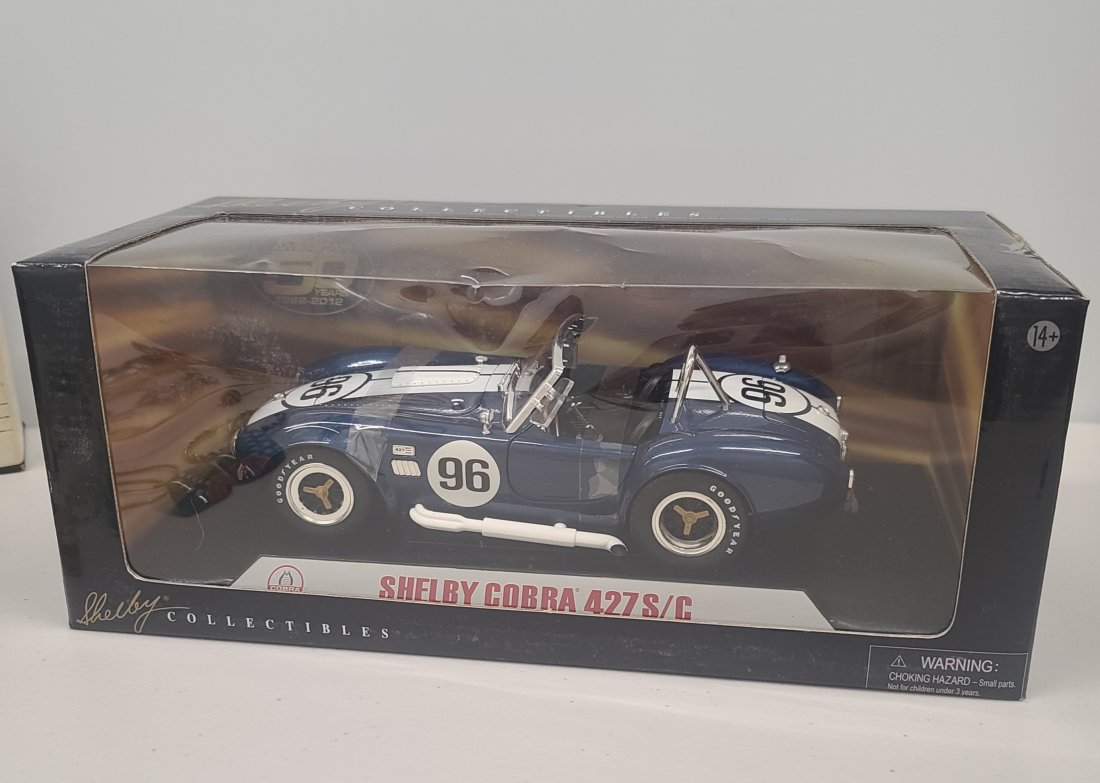 Carroll Shelby Collectibles Official Ford Shelby Cobra 427 S/C: diecast model 1:18. Never out of packaging.
