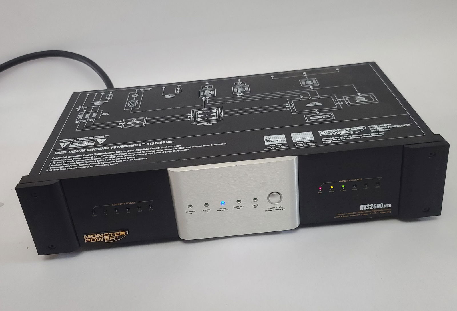 Monster Power HTS2600 Powercenter (1 of 2)