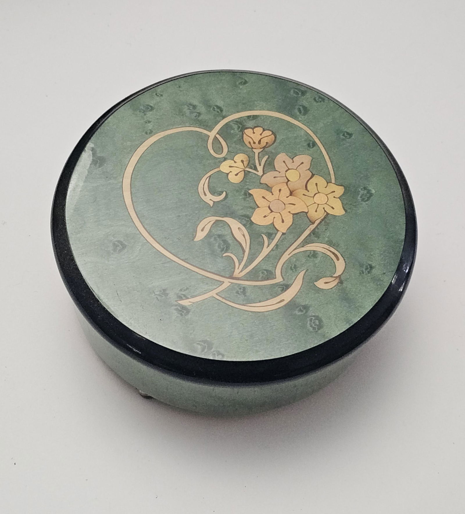 Lacqured Wood Italian Music Box  Storage (1 of 3)