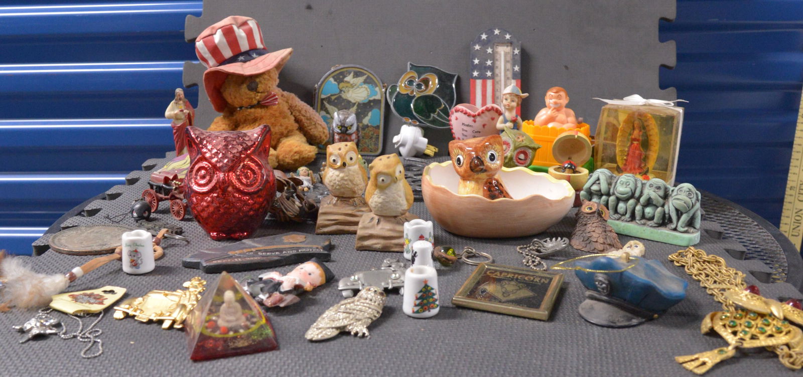 Collection of owl-themed knick-knacks and more (1 of 6)