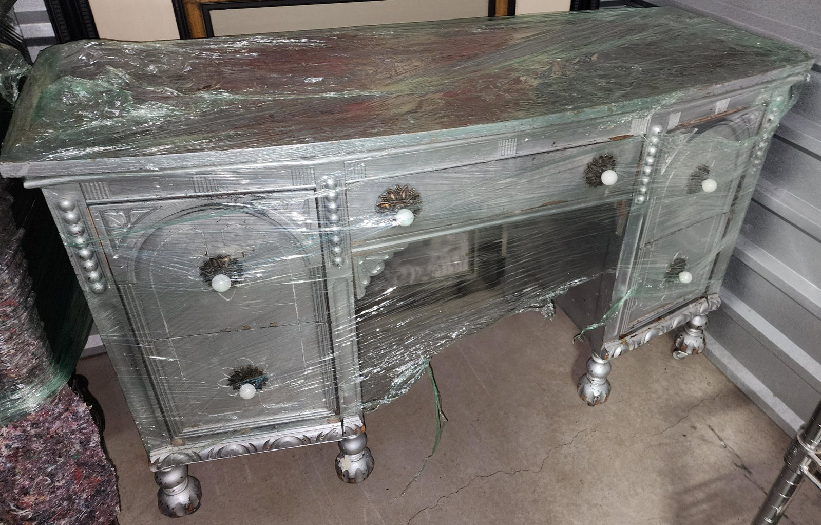 Antique pedestal desk 51x31x18.5": Antique pedestal desk 51x31x18.5"