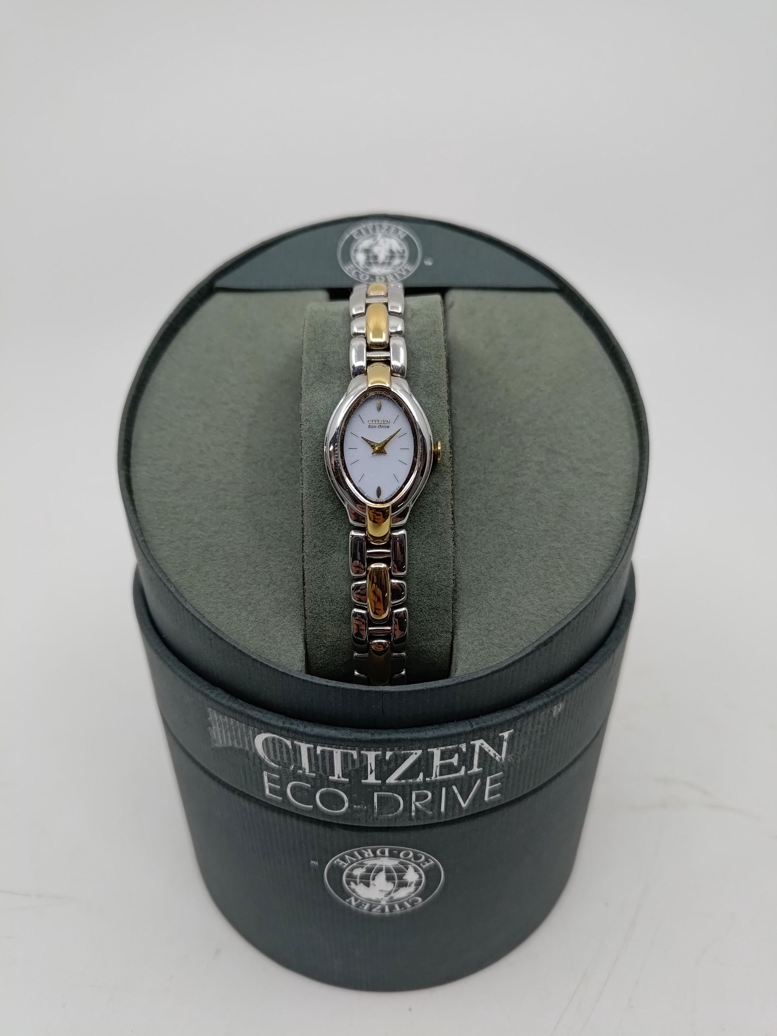 Citizen Eco-Drive, Ladies Watch (1 of 7)