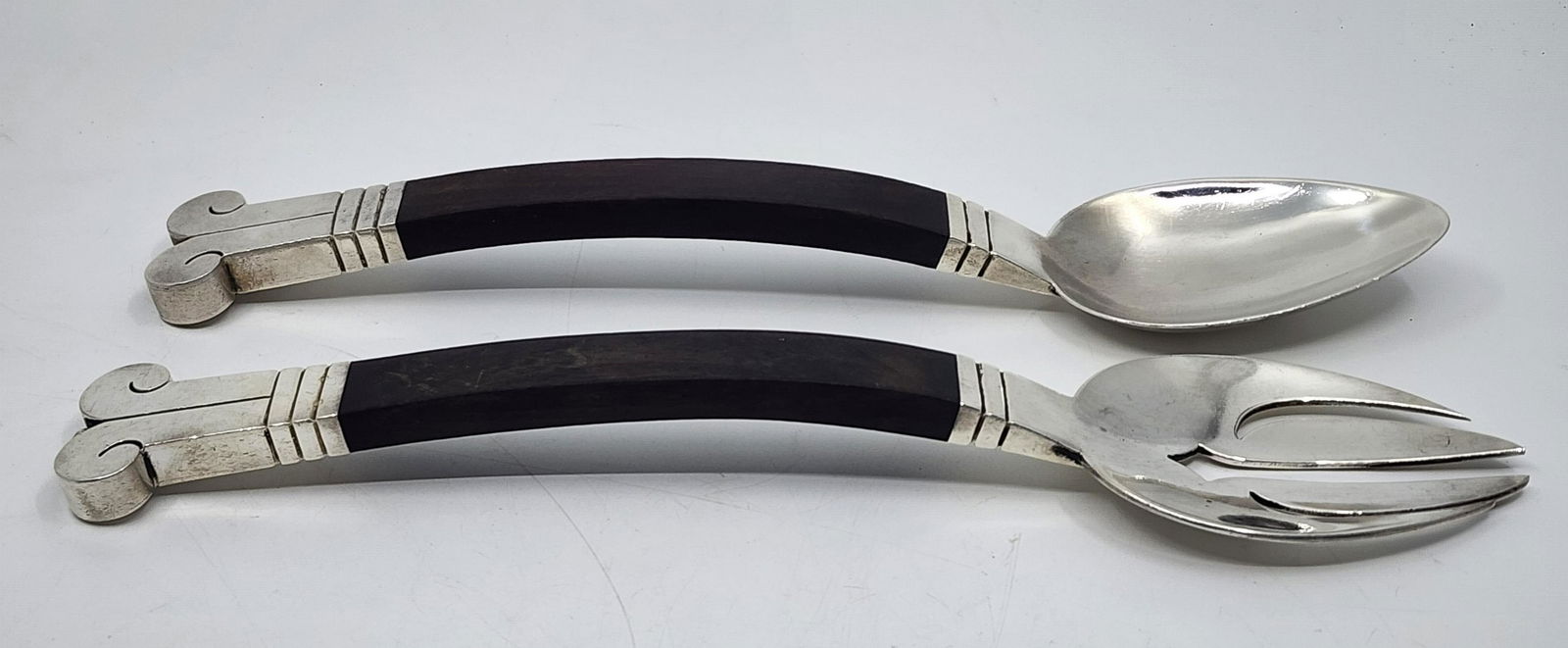 Hector Aguilar (1905-1986) , Mexican Set of Sterling Silver and Rose Wood Salad Service (1 of 7)