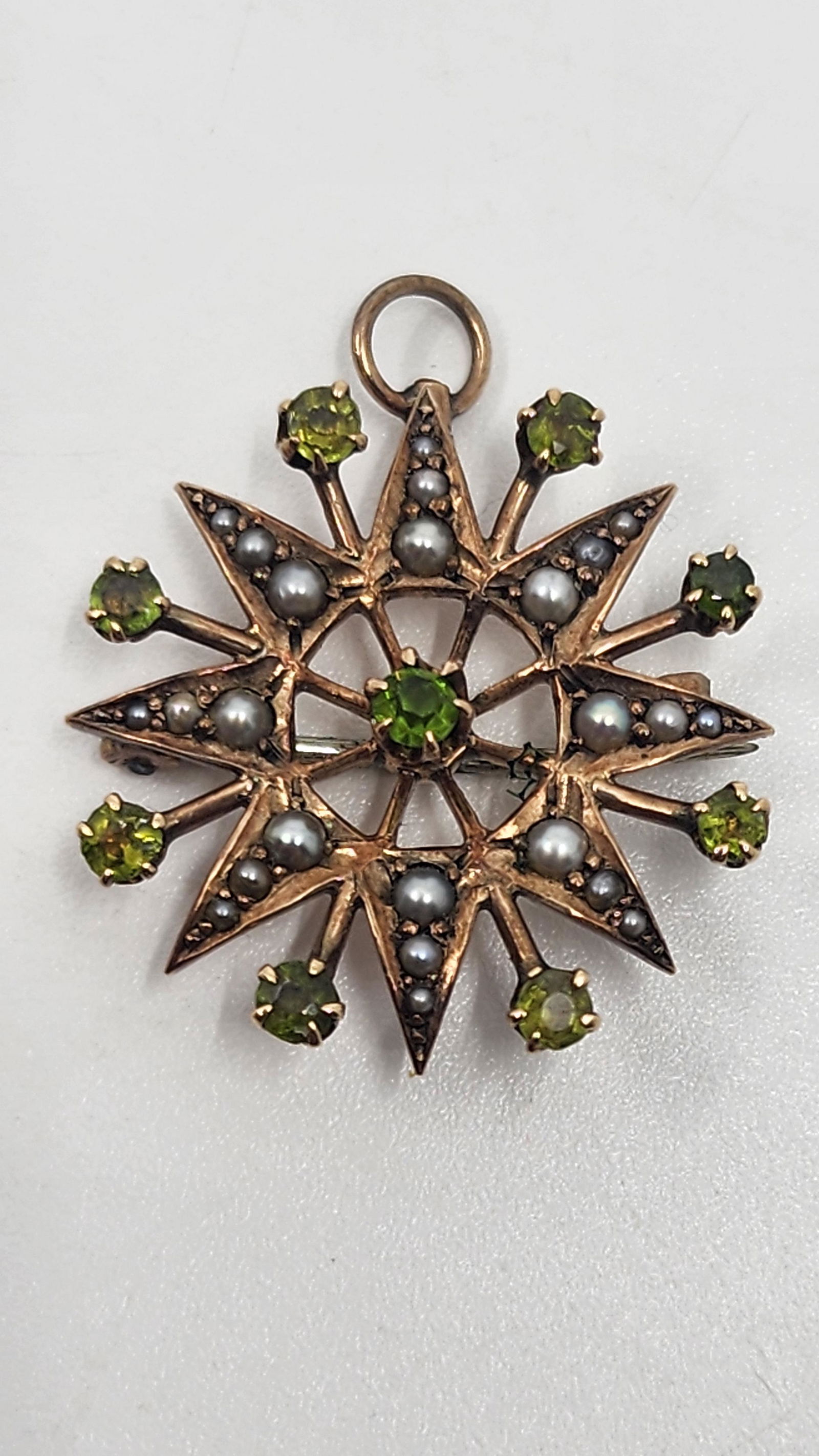 Victorian, 9KT Gold Brooch Pendant set with Pearls and Peridots (1 of 2)