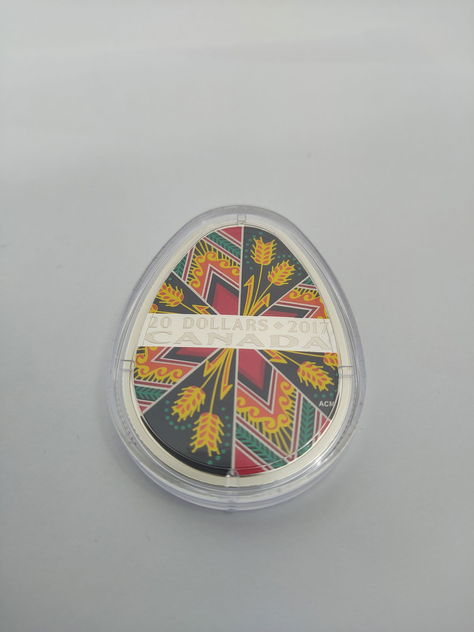 2017 20$ Fine Silver Coin Traditional Pysanka (1 of 4)
