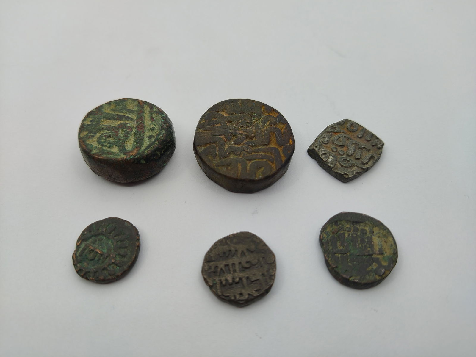 Set of 6 Copper Coins India Mughal Princely State, not identify (1 of 14)