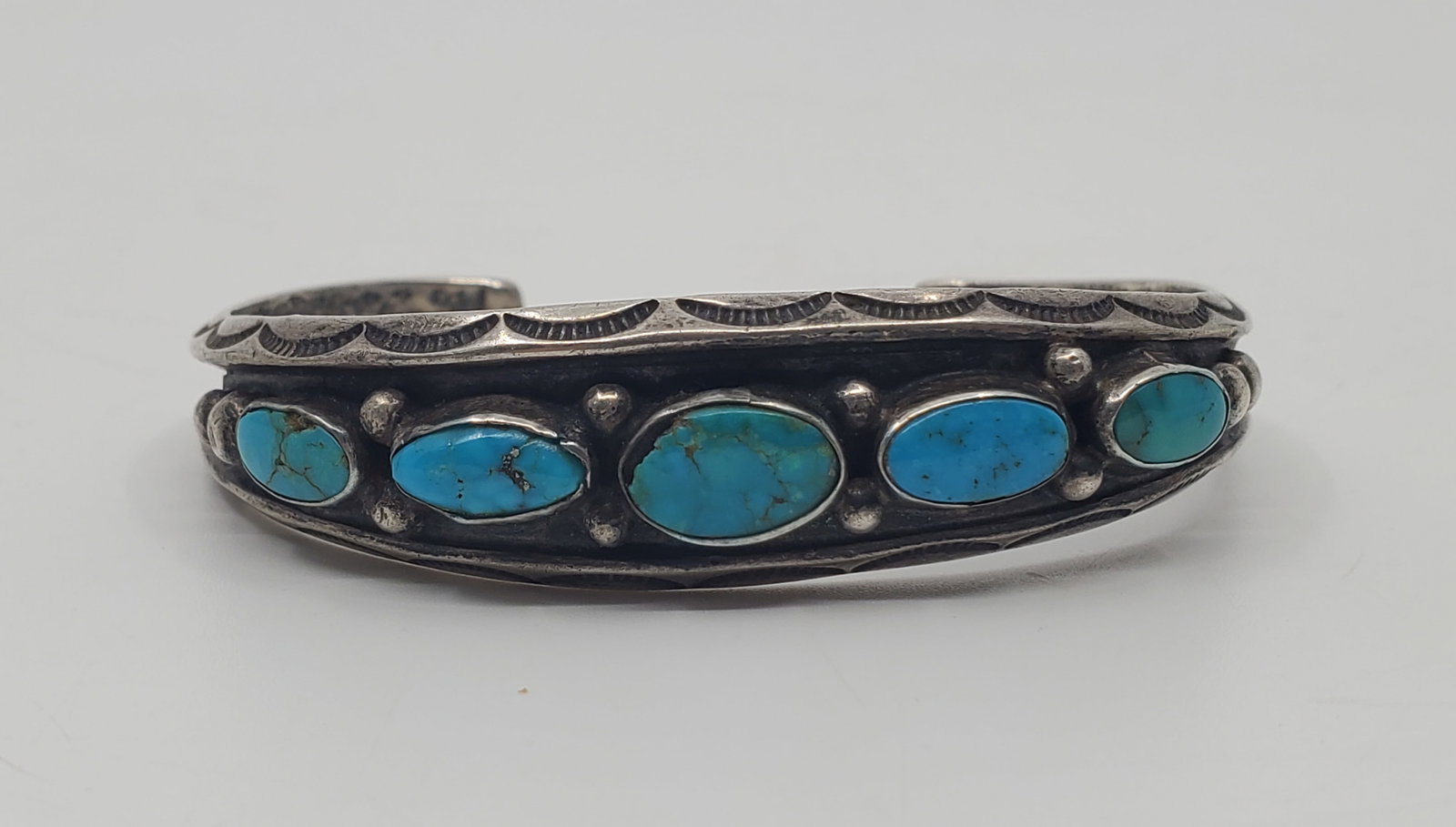 Navajo Sterling Silver Turquoises Cuff Bracelet (1 of 6)