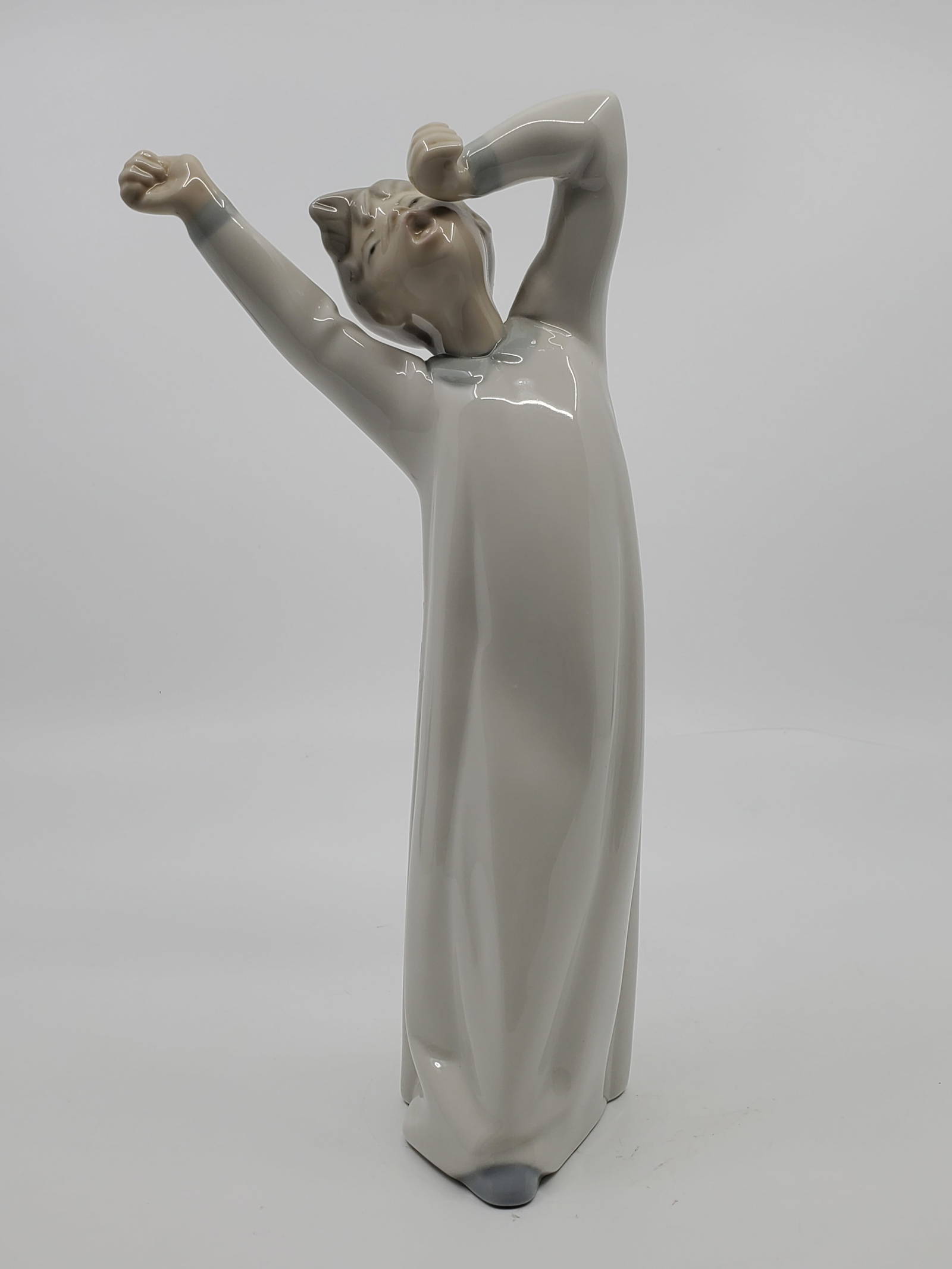 Lladro, Boy Yawning Porcelain Figurine, Hand Signed By Vicente Lladro