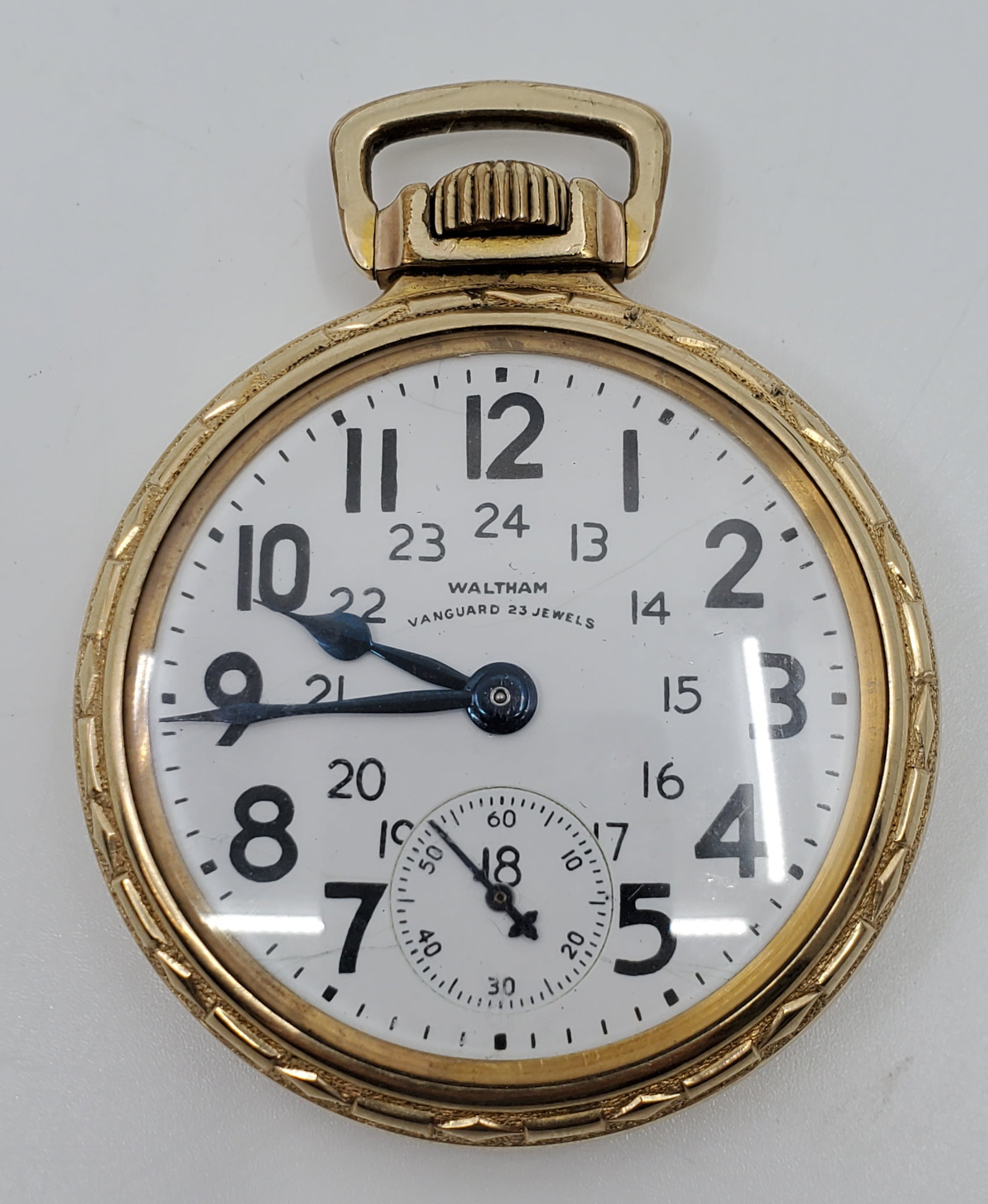 WALTHAM Vanguard 23J Railroad Grade Pocket Watch: 16s. In Fortune Sturdy made in Canada 10k gold filled case. Estimated year of production : 1915. The dial has some delicate hairlining, only visible on close examination. Case is clean, solid, without
