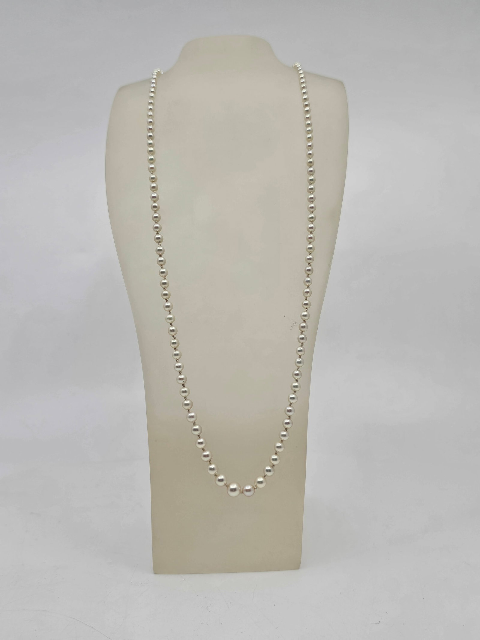 Vintage BIRKS Pearl Necklace with 14K WG and Diamonds Clasp. (1 of 6)