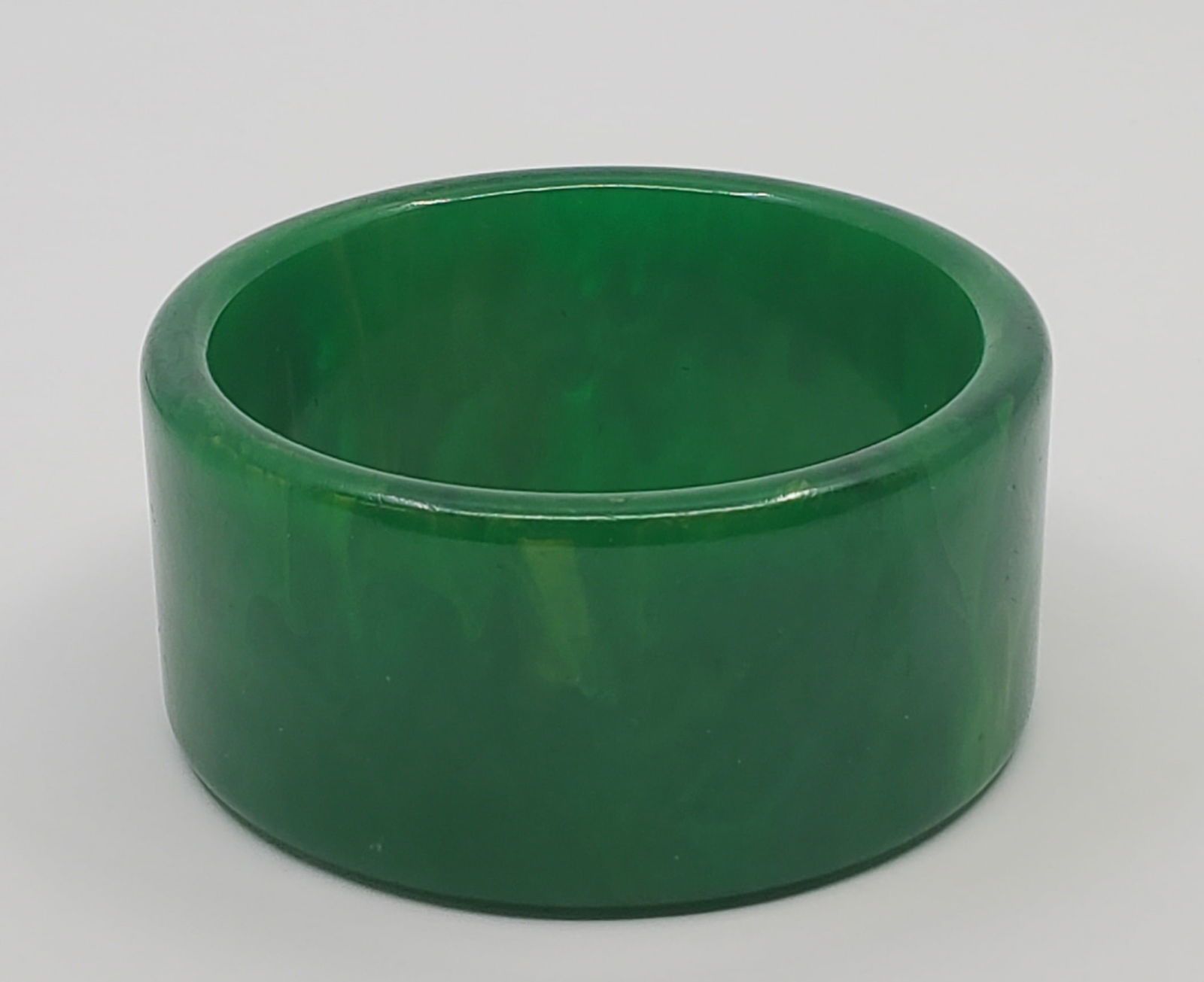 Vintage Wide Solid Streaky Jade Green Bakelite Bangle Bracelet (1 of 3)