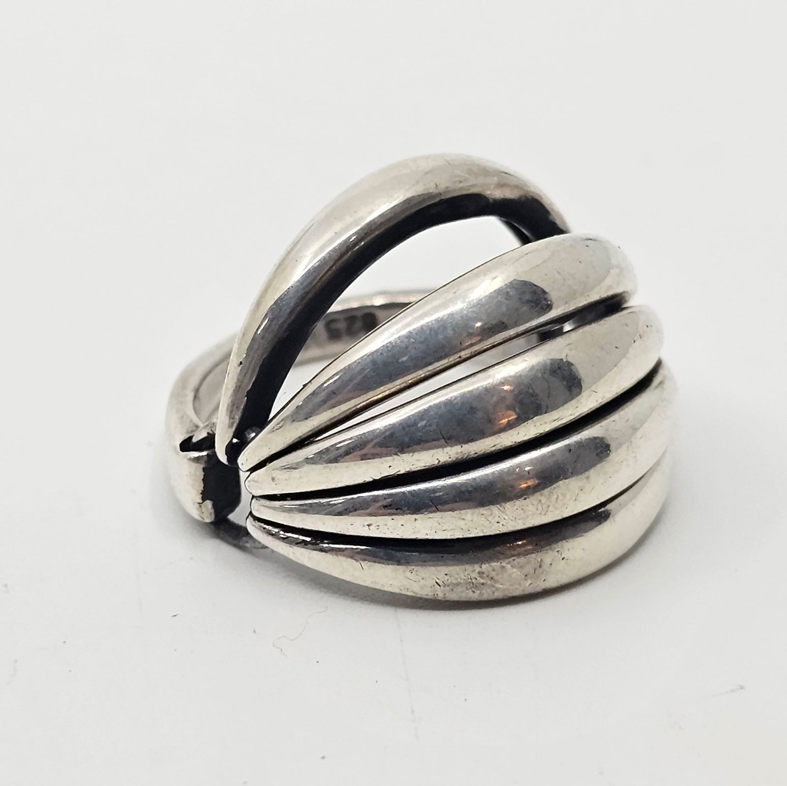 Modernist Sterling Silver Ring signed GLP (1 of 8)