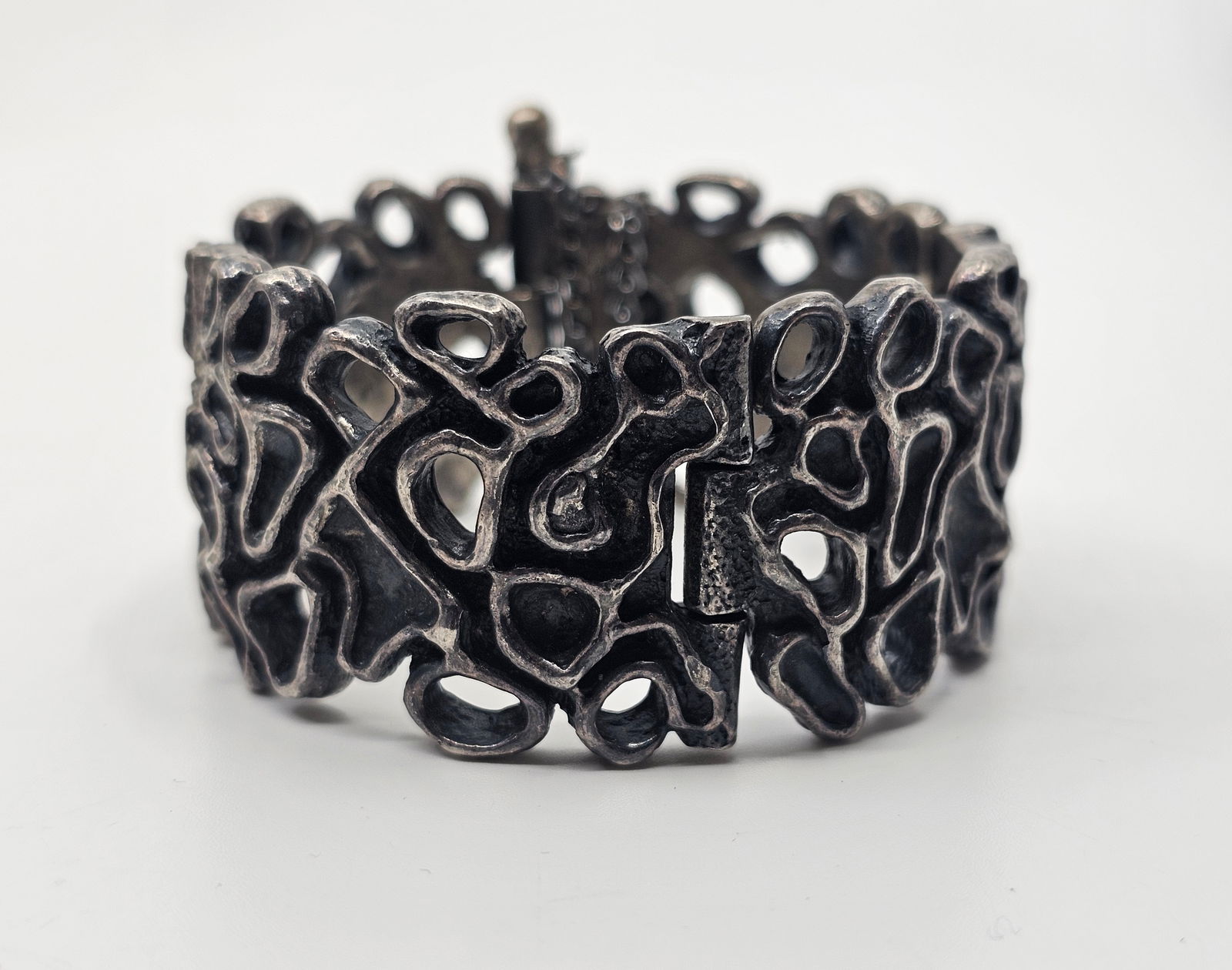 Robert Larin, Brutalist Modernist Pewter Bracelet (1 of 10)