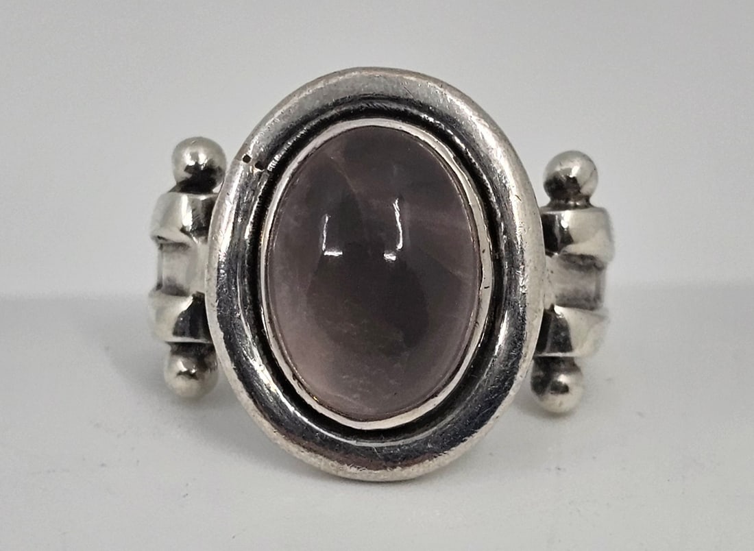 Modernist Sterling Silver Ring set with a stone (1 of 6)