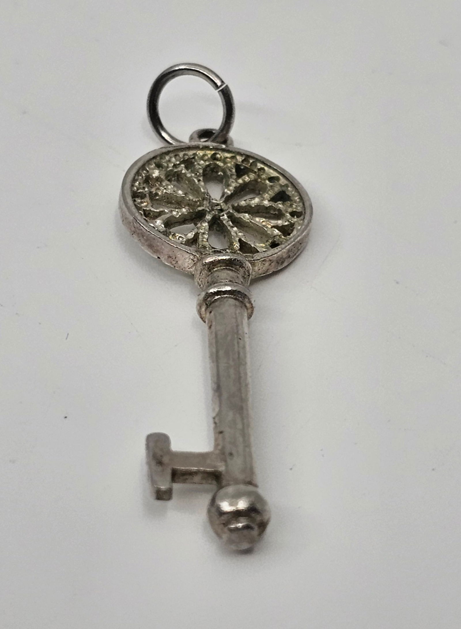 Tiffany & Co Sterling Silver Key Pendant (1 of 5)