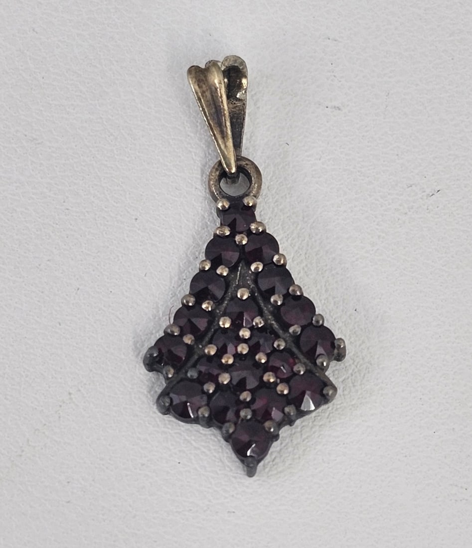Vintage Bohemian .900 Guilted Silver Pendant set with Garnets (1 of 6)
