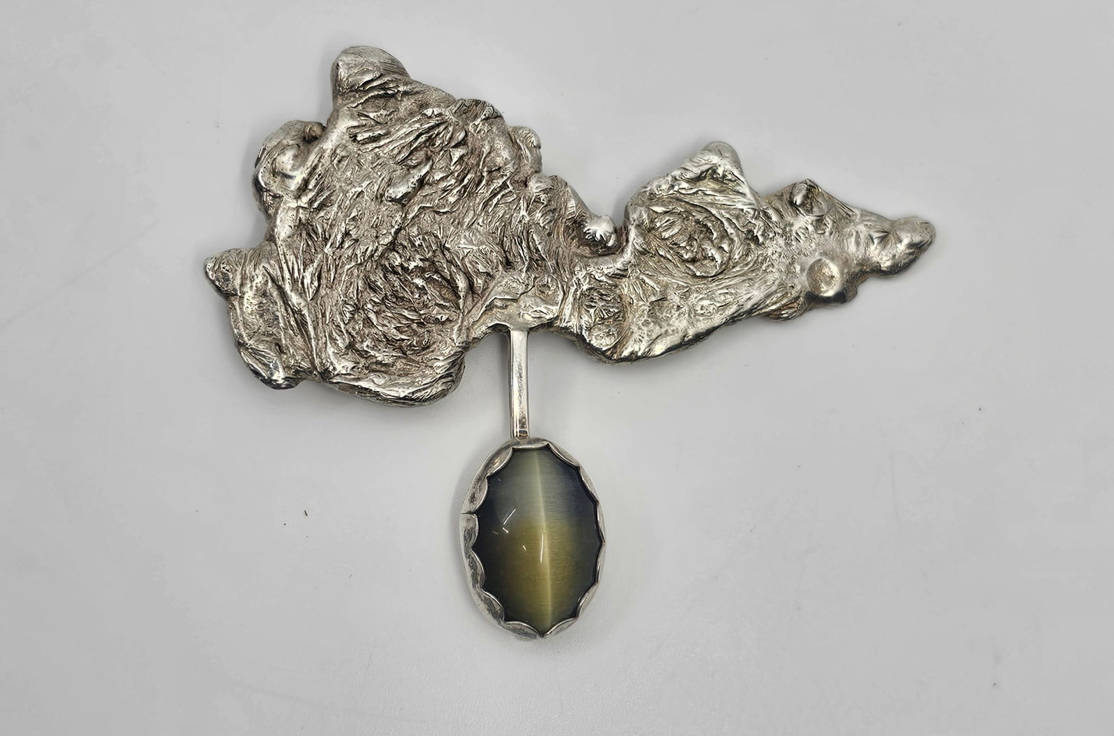 Vintage Brutalist Modernist Sterling Silver Tiger Eye Pendant (1 of 5)